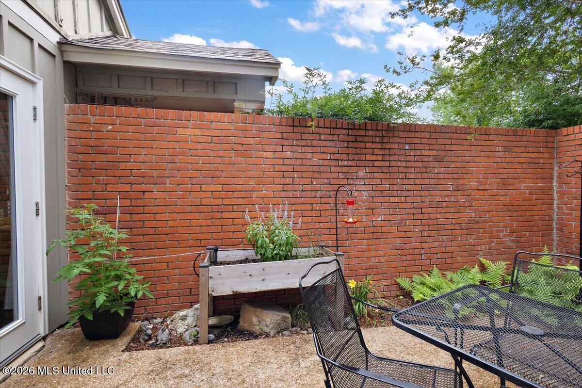 217 River Place 2 Property Photo 17