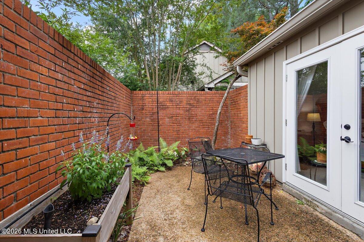217 River Place 2 Property Photo 18