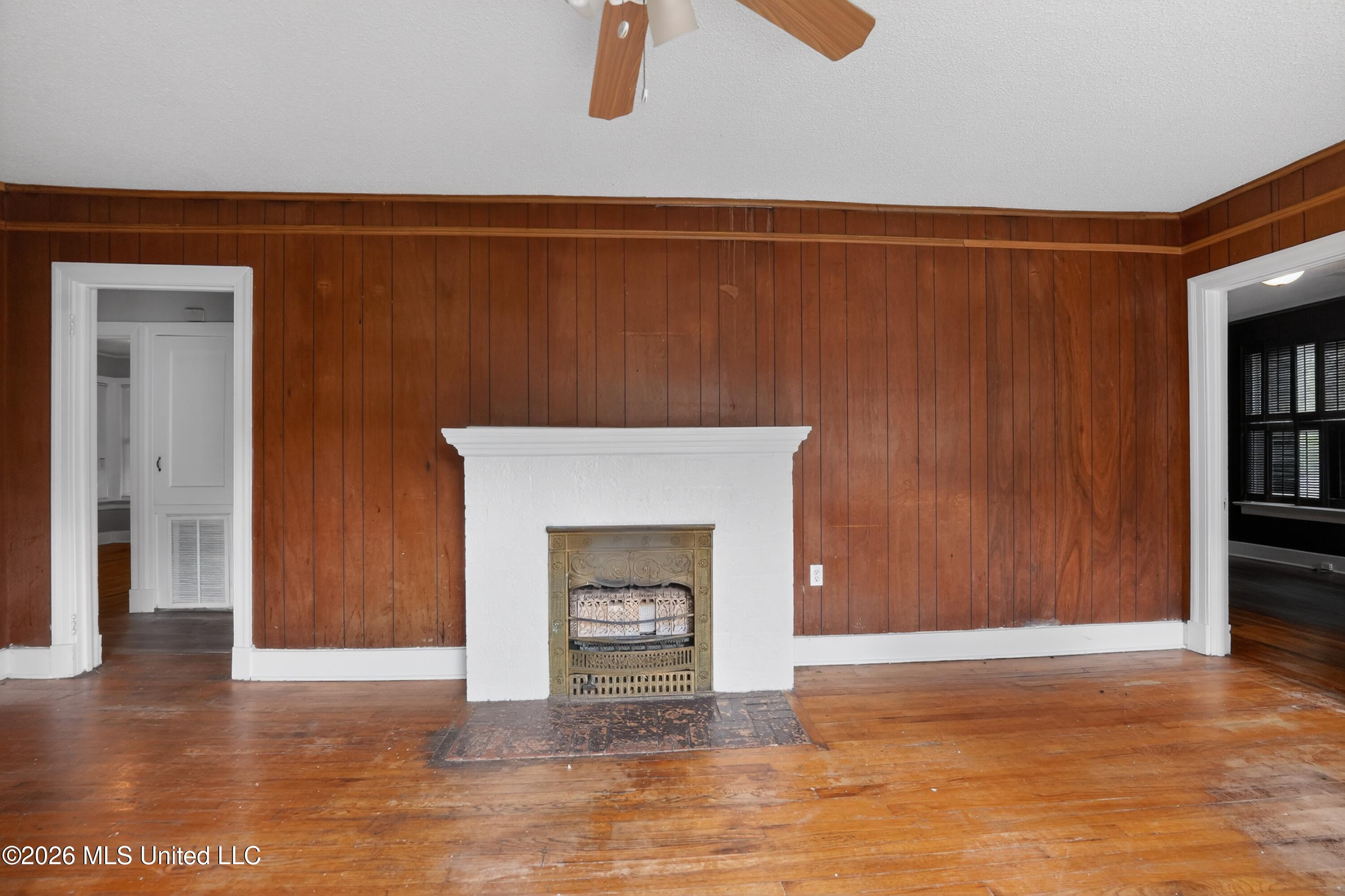 3021 Downing Street Property Photo 7