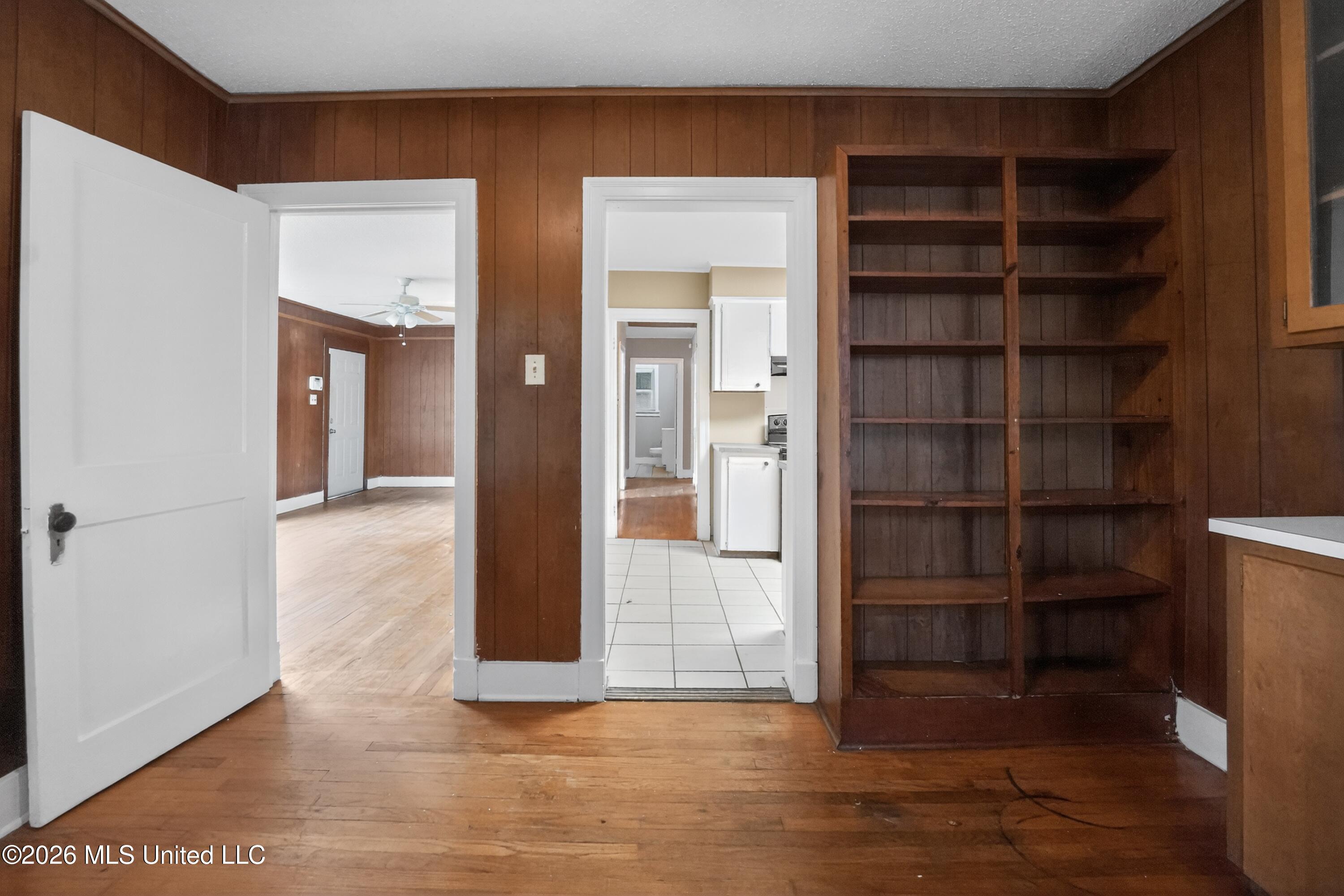 3021 Downing Street Property Photo 10