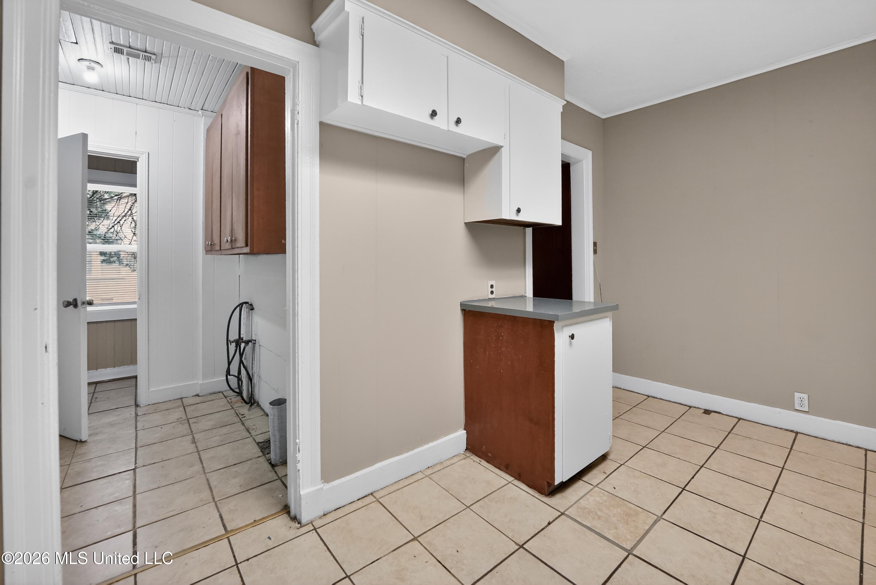 3021 Downing Street Property Photo 15