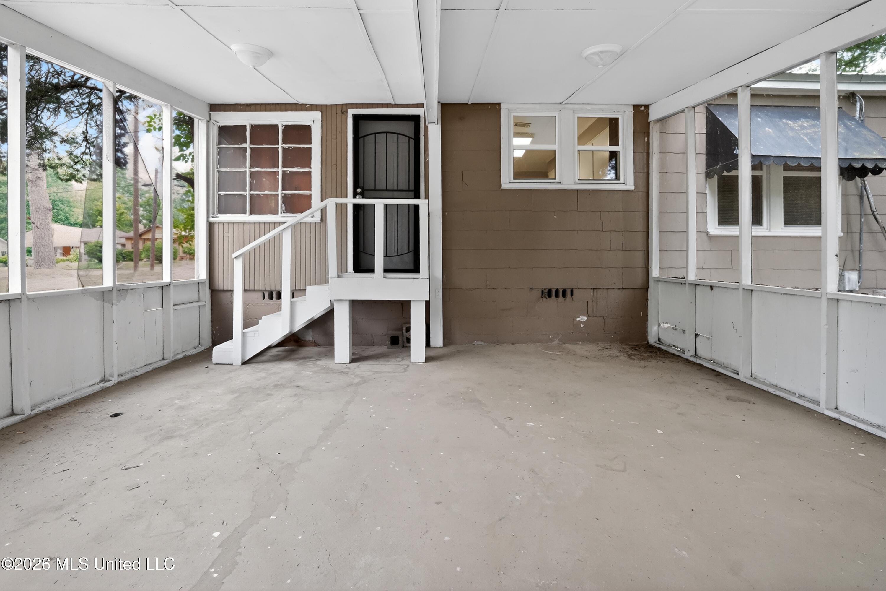 3021 Downing Street Property Photo 41