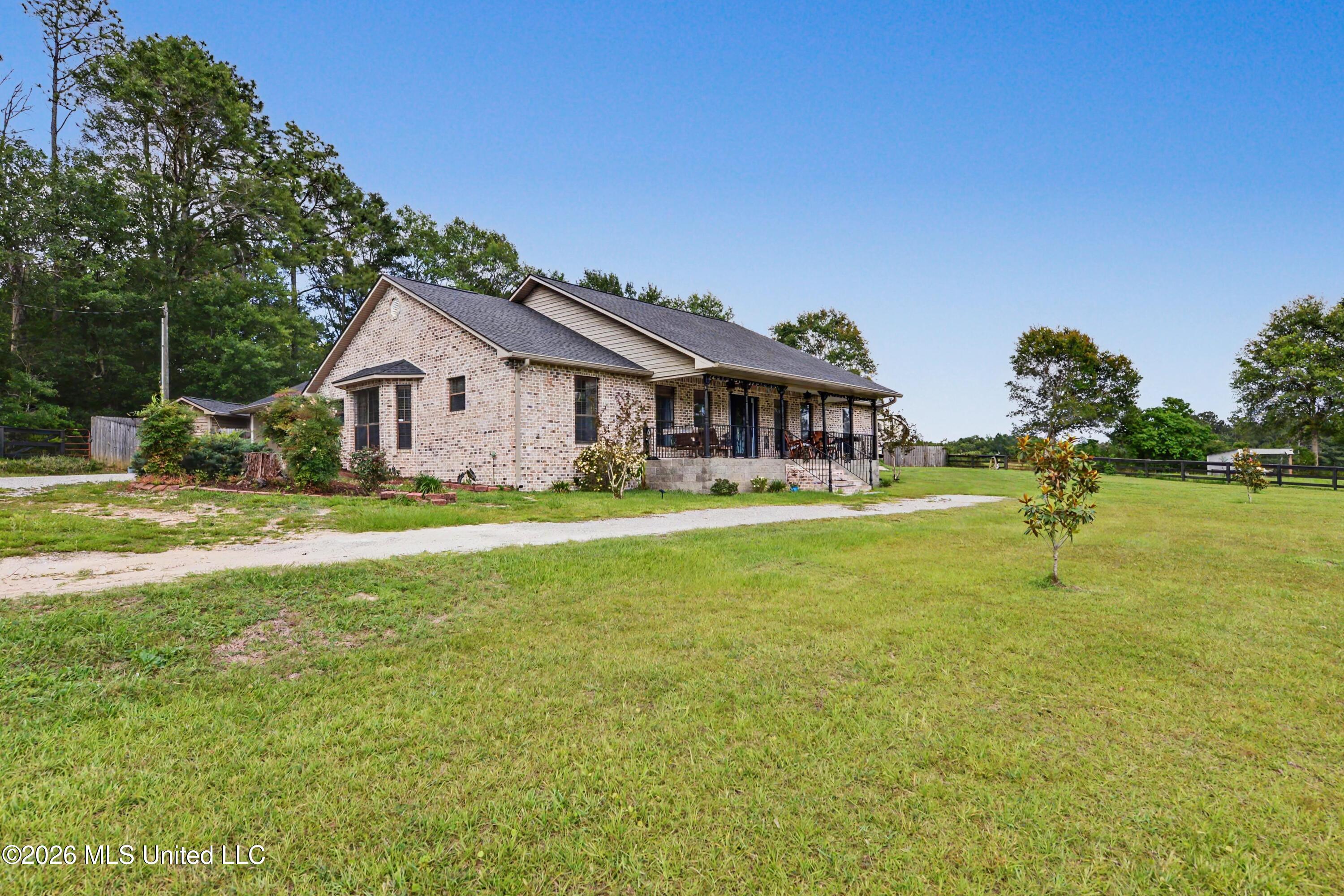 17114 Doc Lizana Road Property Photo 8