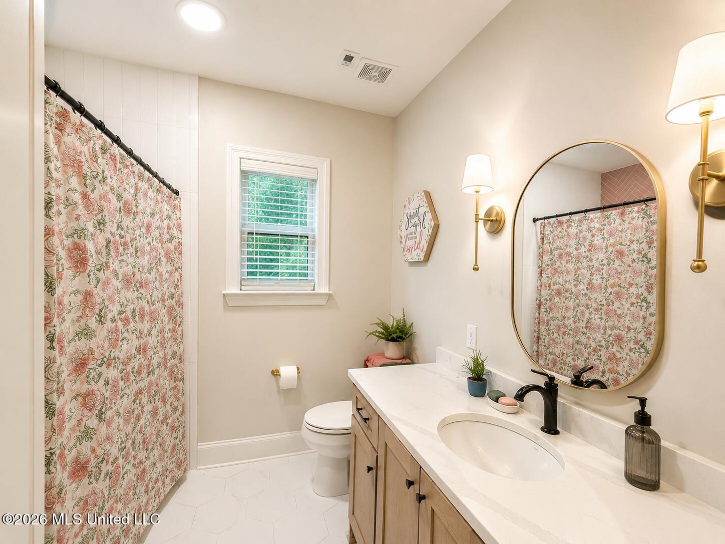 1724 Slocum Road Property Photo 7