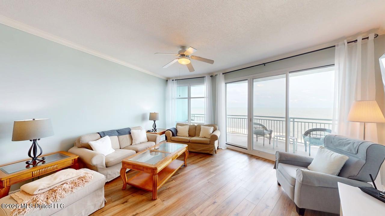 2230 Beach Drive Property Photo 10