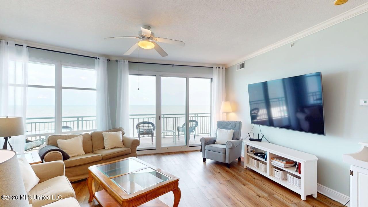 2230 Beach Drive Property Photo 14