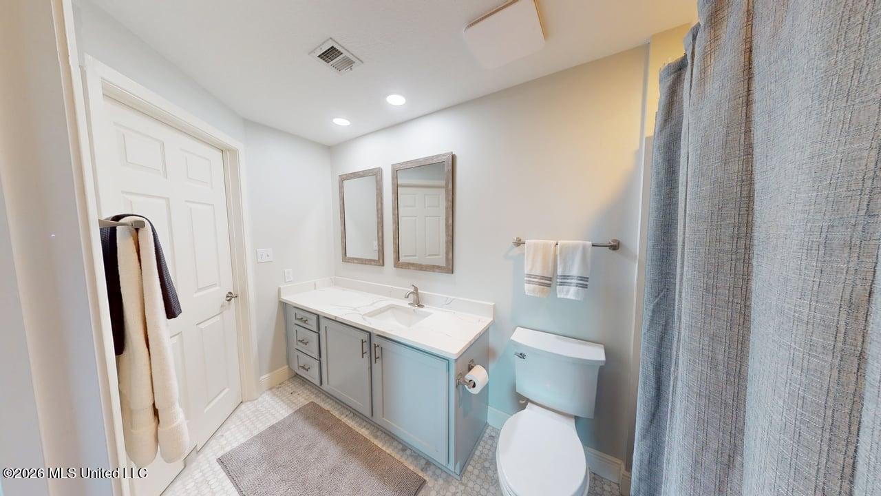 2230 Beach Drive Property Photo 29