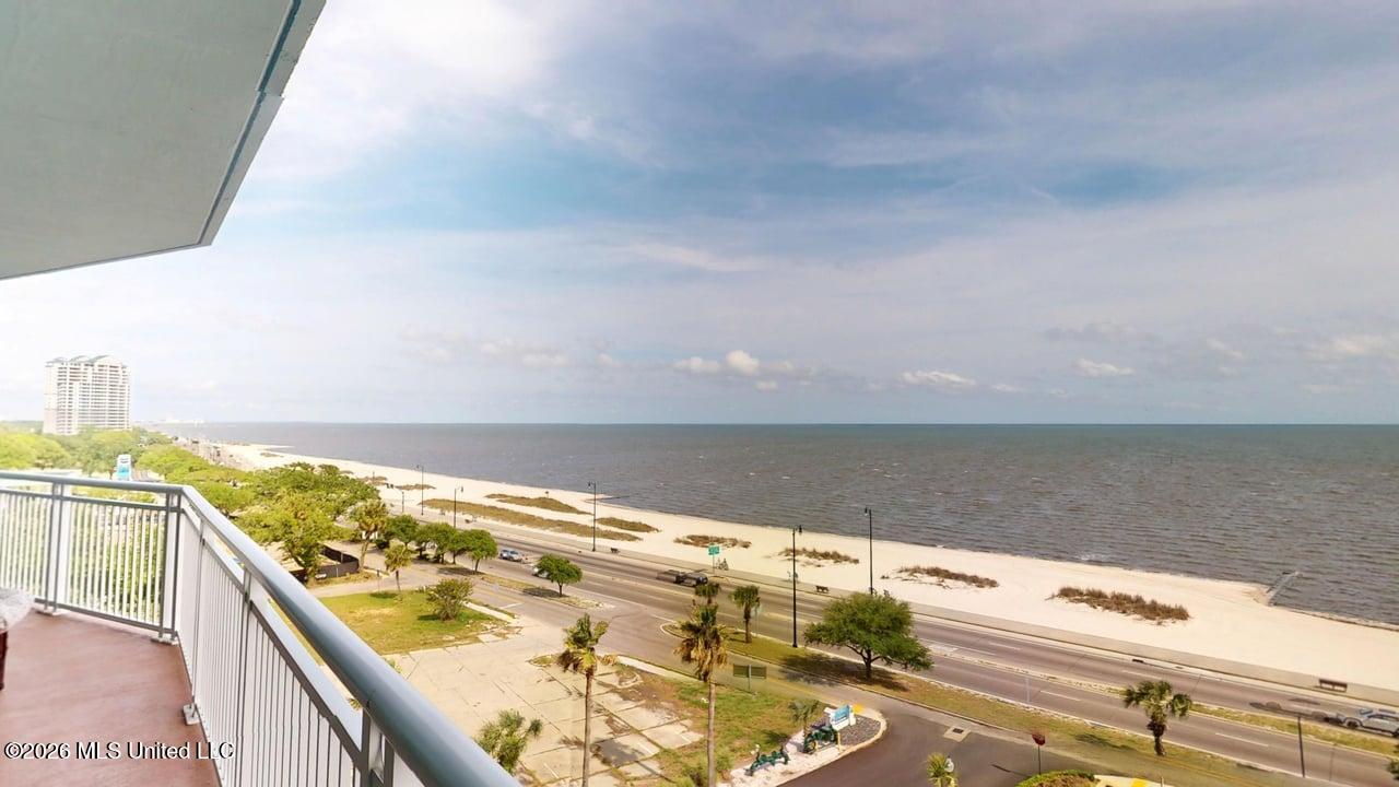 2230 Beach Drive Property Photo 31
