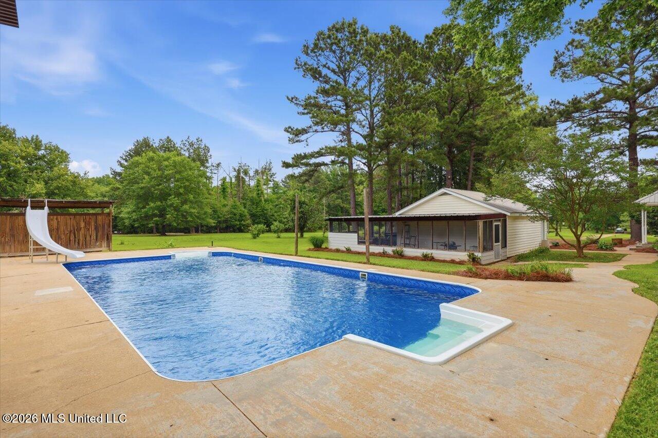 327 Clarkdell Road Property Photo 3
