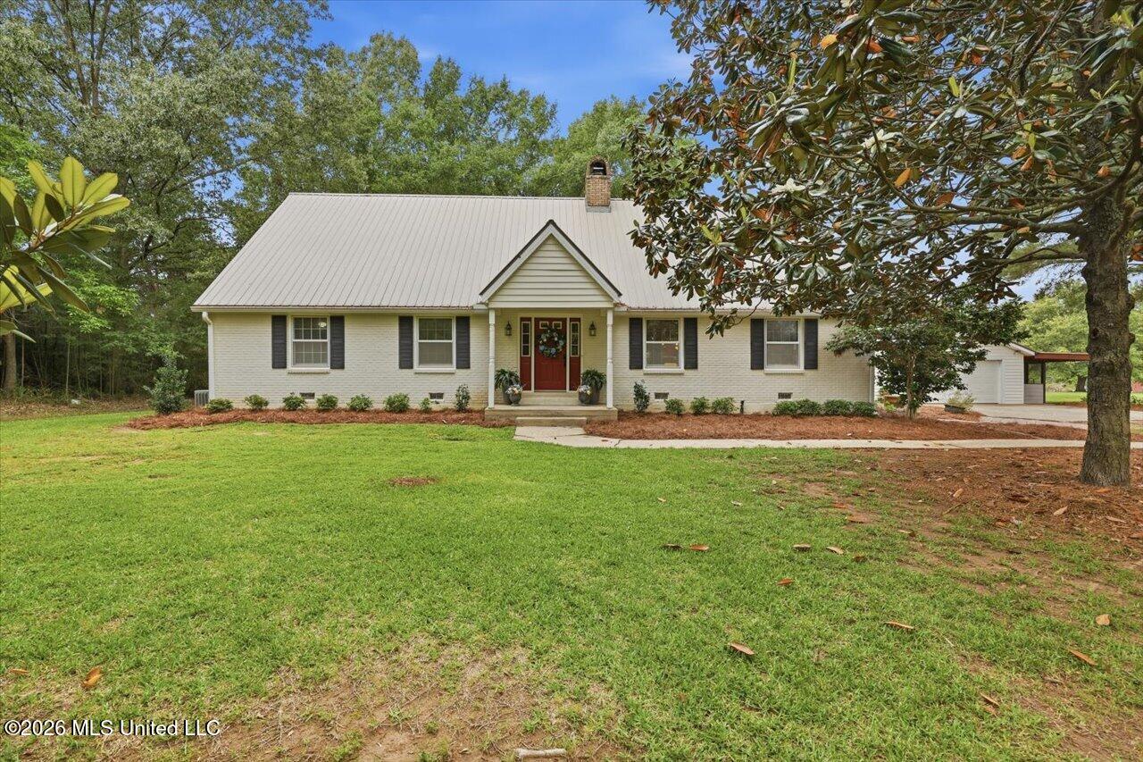 327 Clarkdell Road Property Photo 5