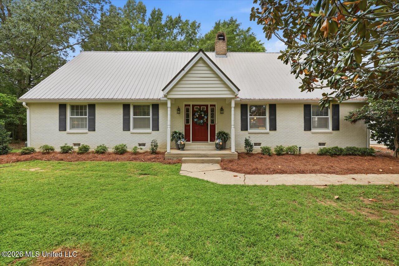 327 Clarkdell Road Property Photo 6