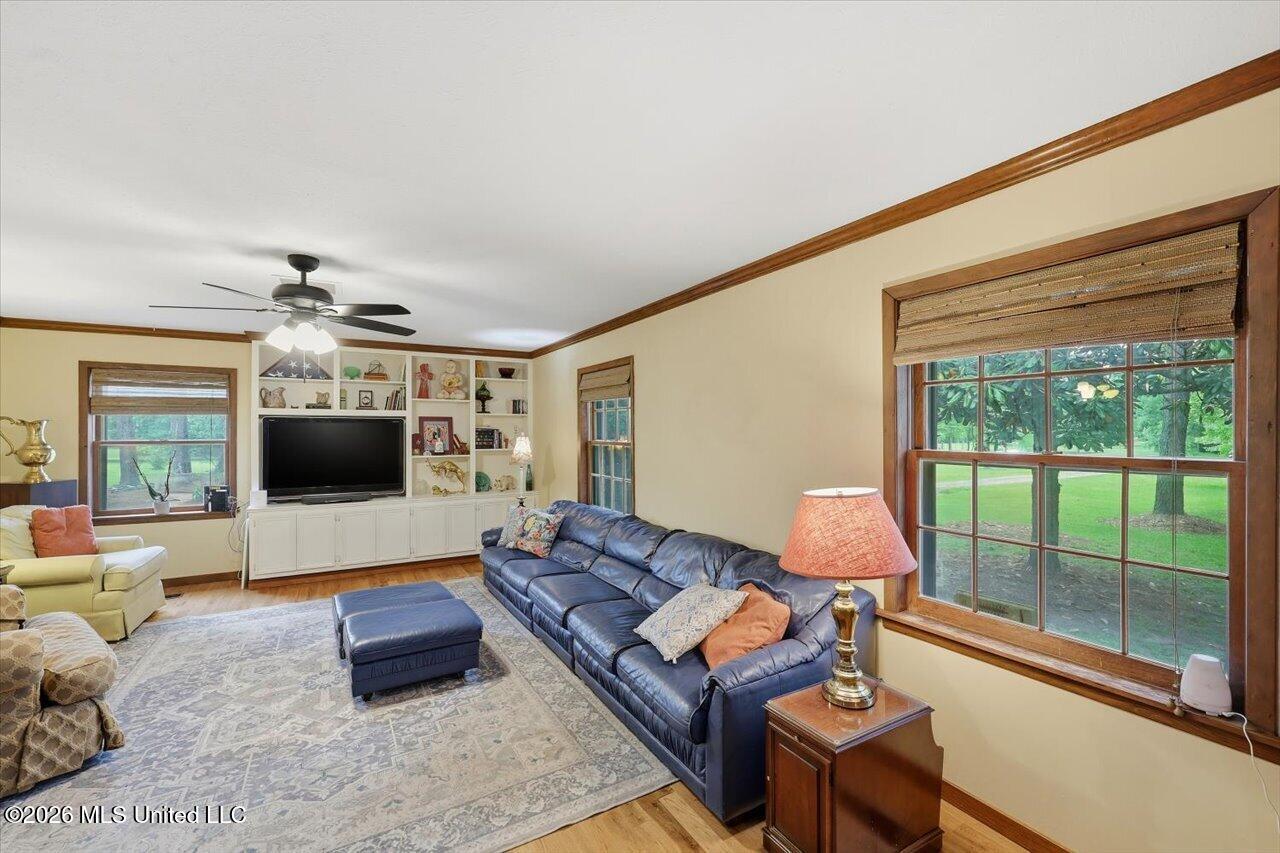 327 Clarkdell Road Property Photo 11
