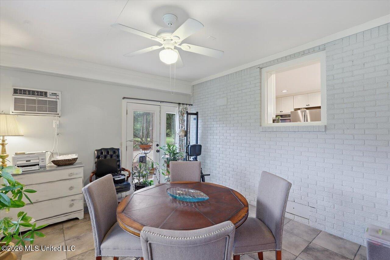 327 Clarkdell Road Property Photo 21