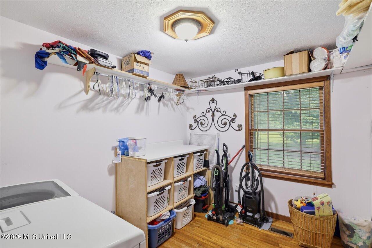 327 Clarkdell Road Property Photo 25