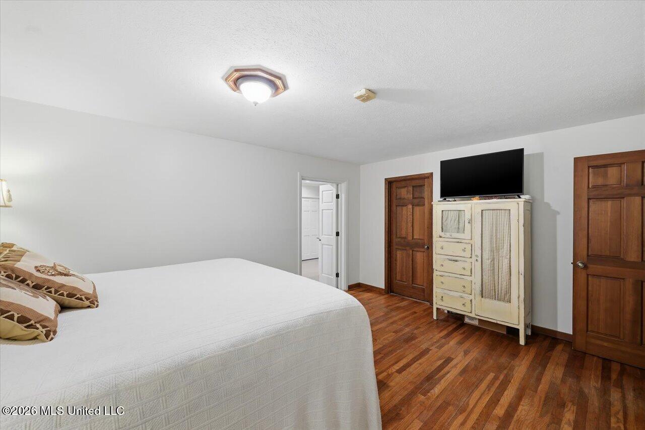 327 Clarkdell Road Property Photo 28