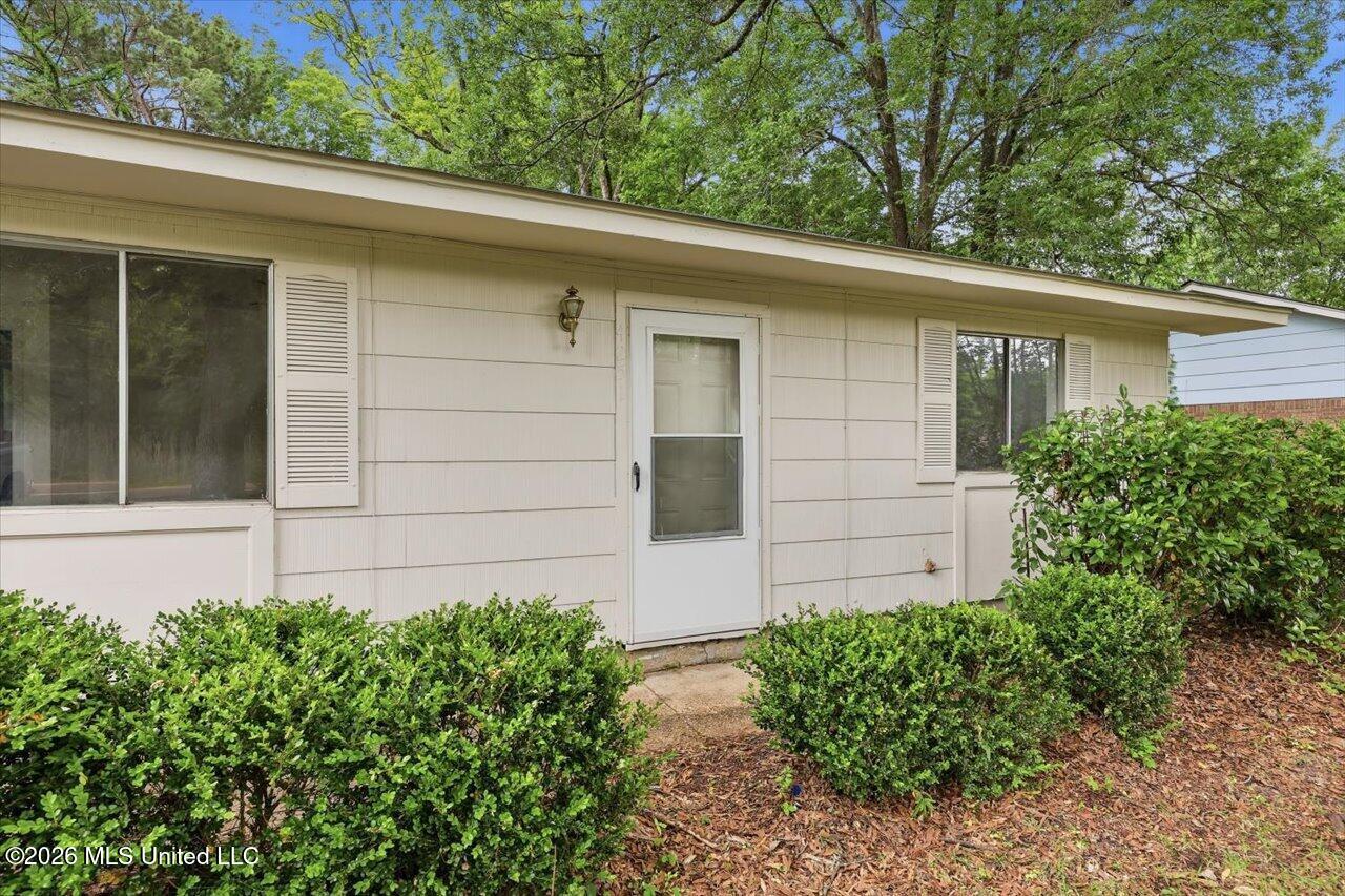 4251 Old Brandon Road Property Photo 4