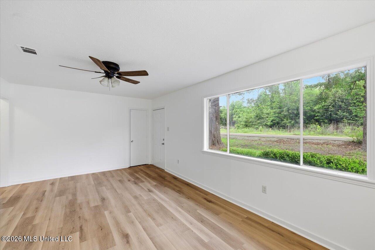 4251 Old Brandon Road Property Photo 7