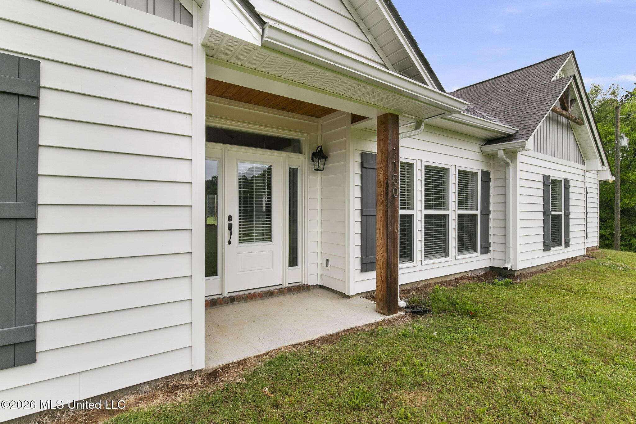 1150 Yandell Road Property Photo 6