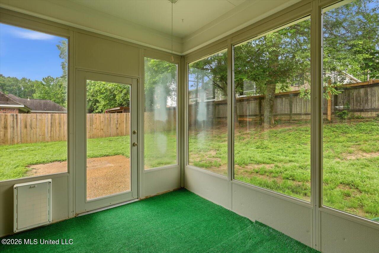 217 Pecan Circle Property Photo 4