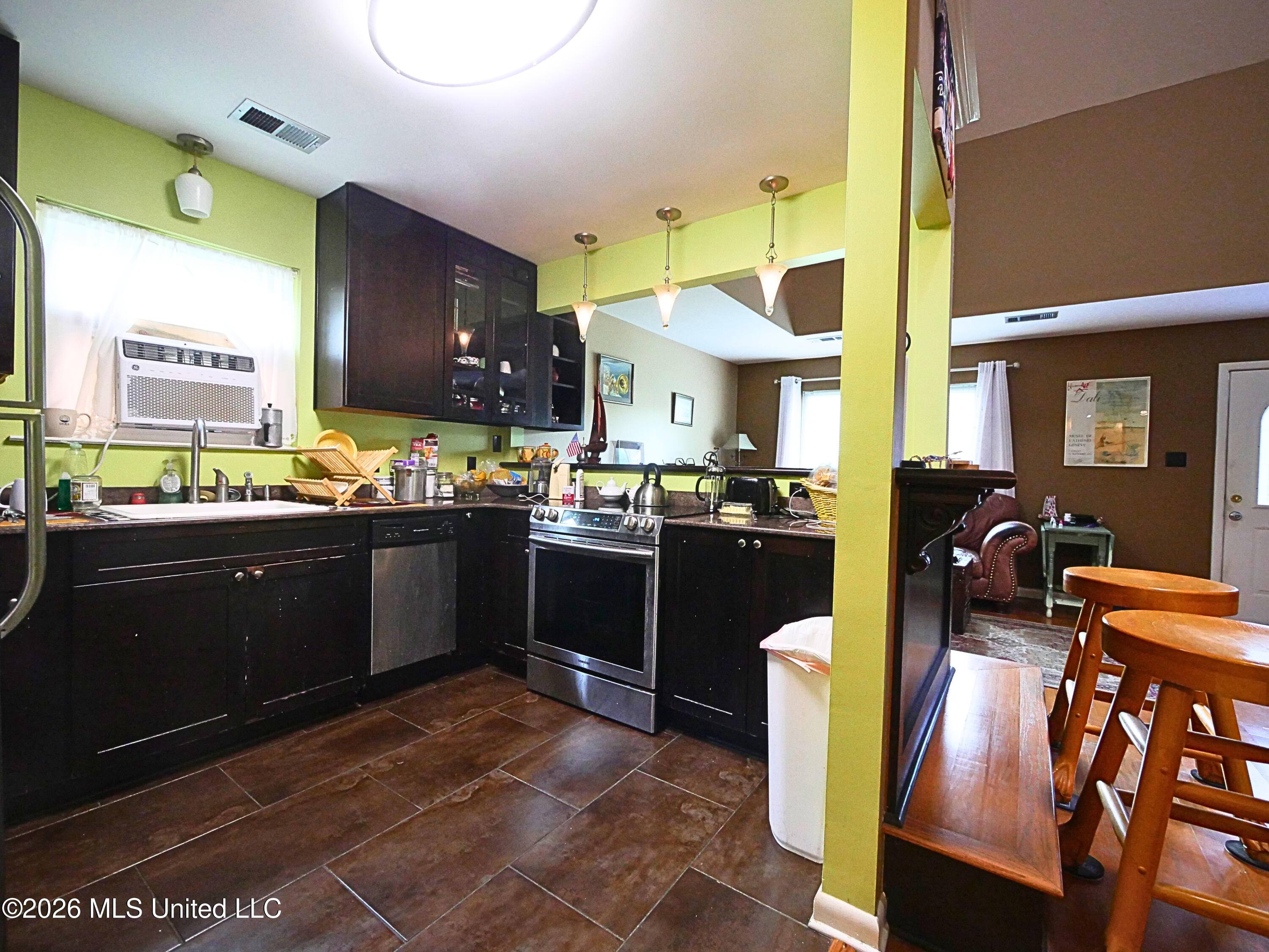 6837 Hilo Street Property Photo 9