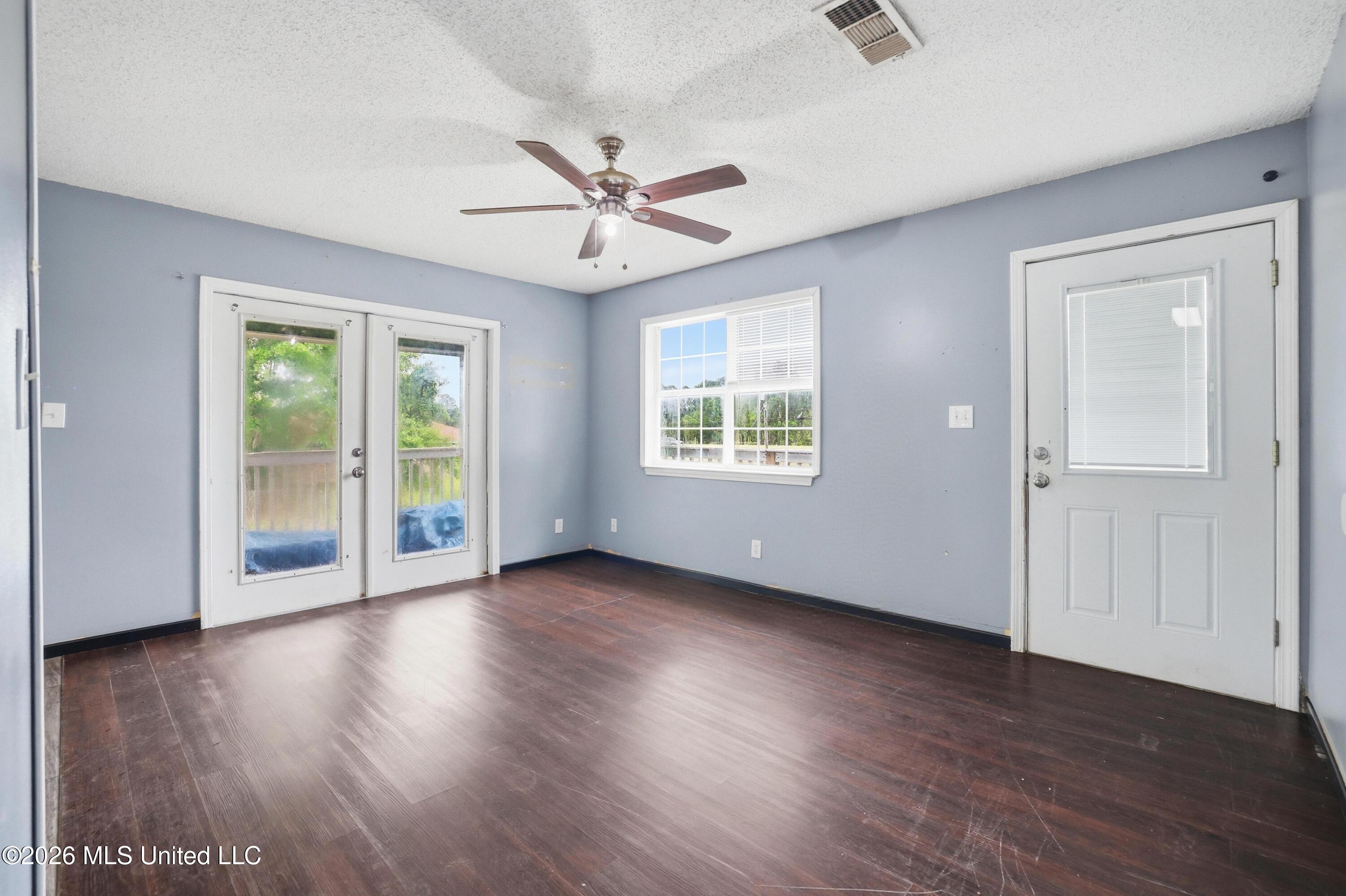 8621 Old Stage Road Property Photo 5