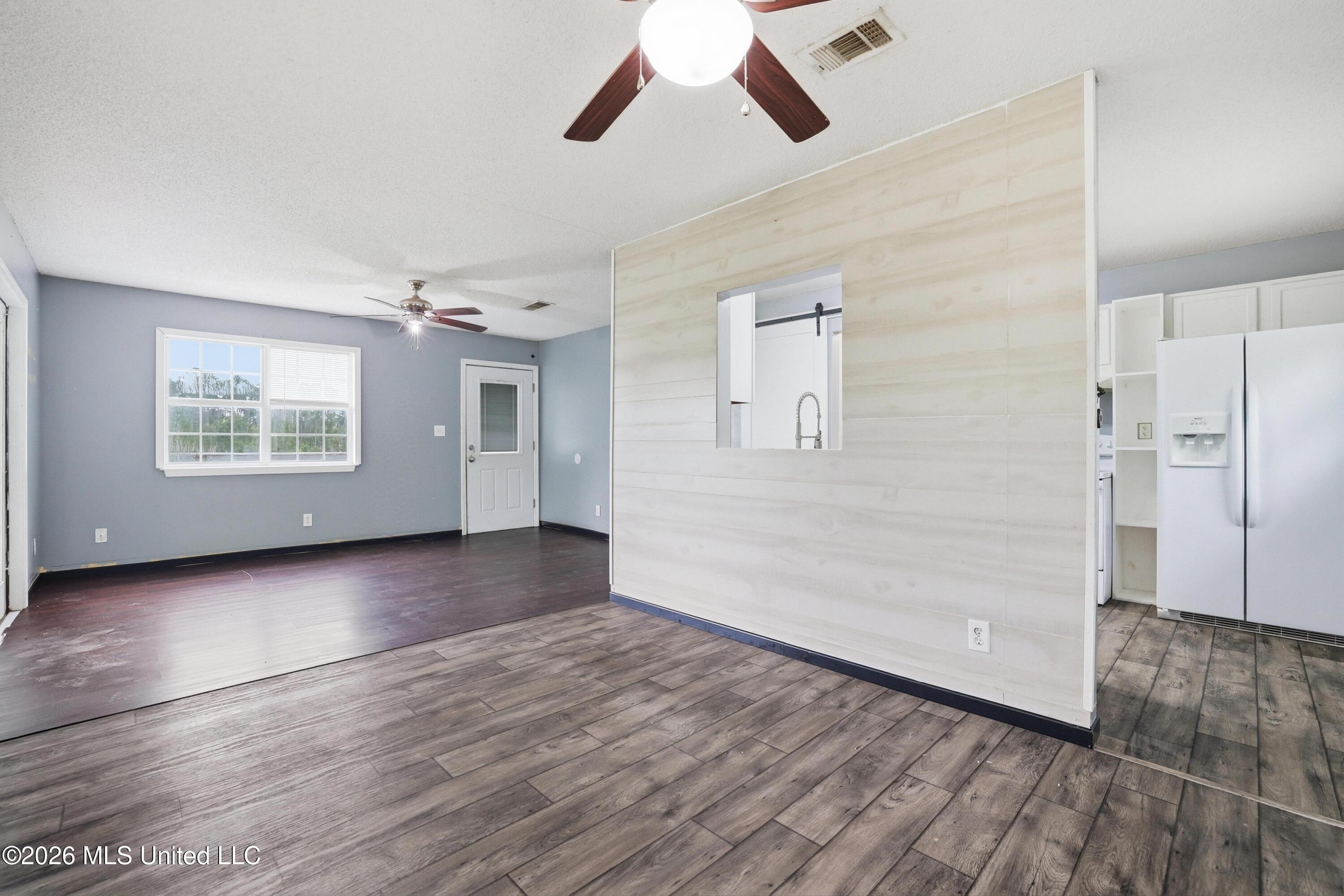 8621 Old Stage Road Property Photo 7
