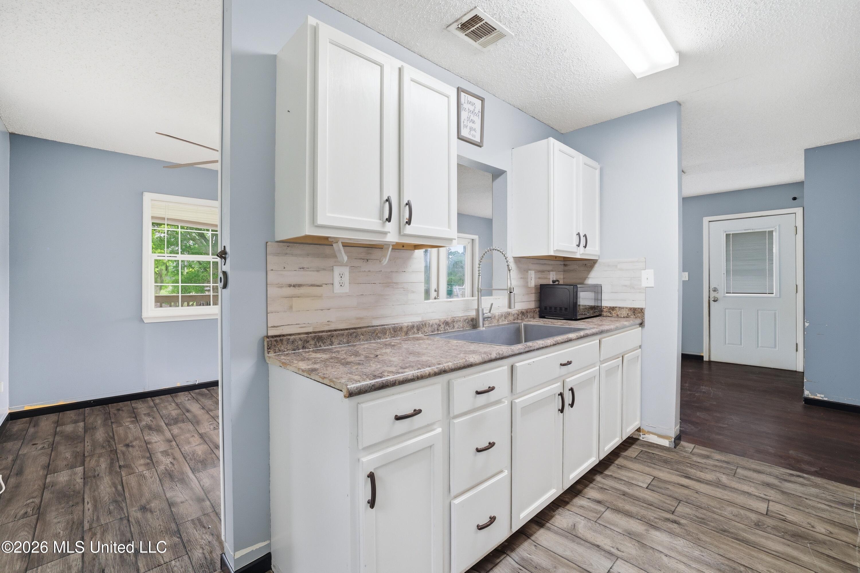 8621 Old Stage Road Property Photo 8
