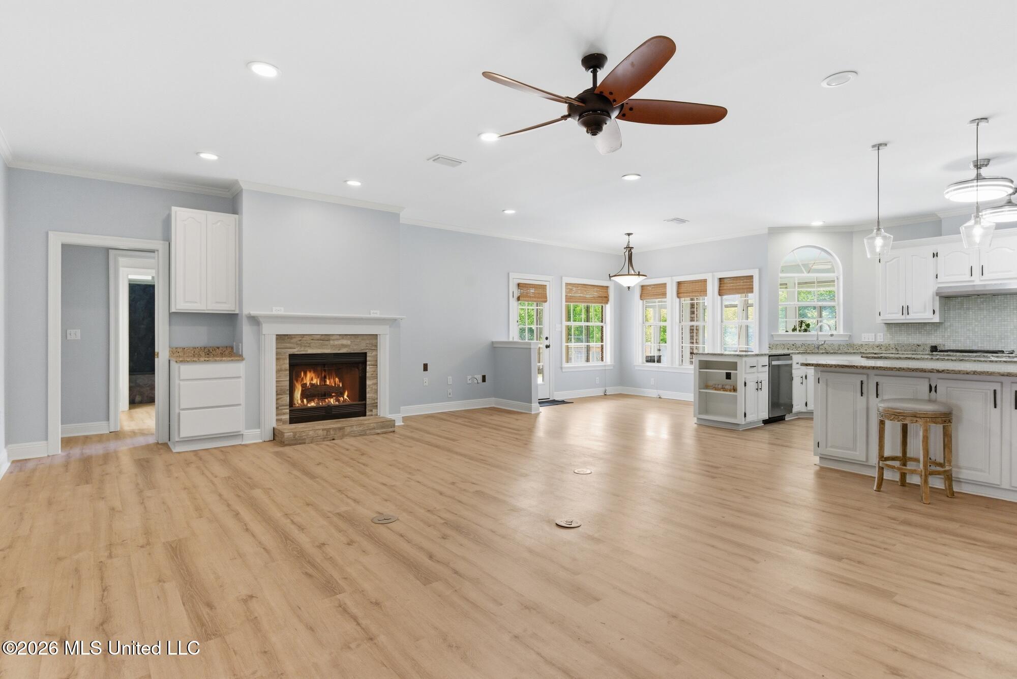 2037 Mauvilla Cove Property Photo 9