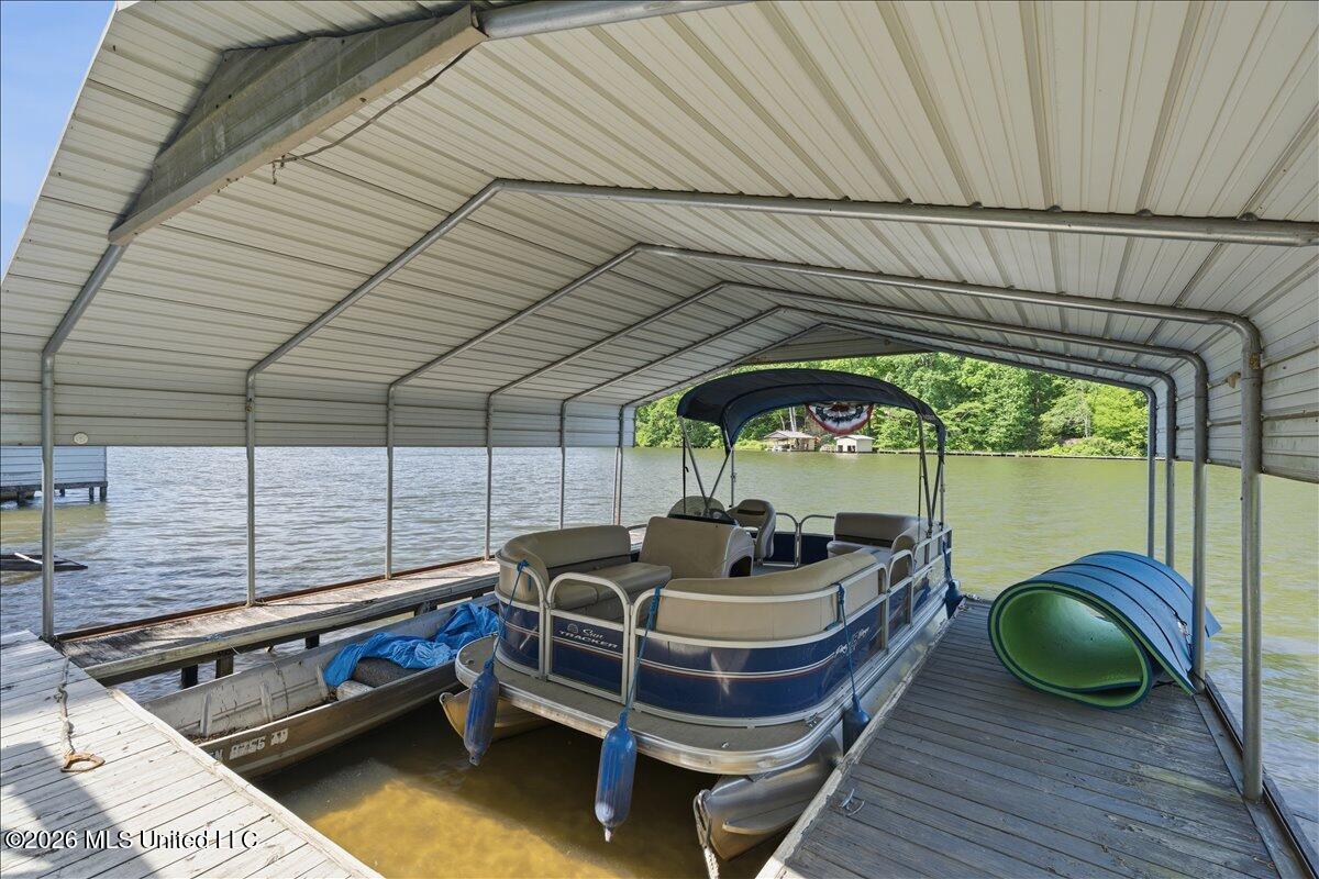 1827 Snow Lake Drive Property Photo 28