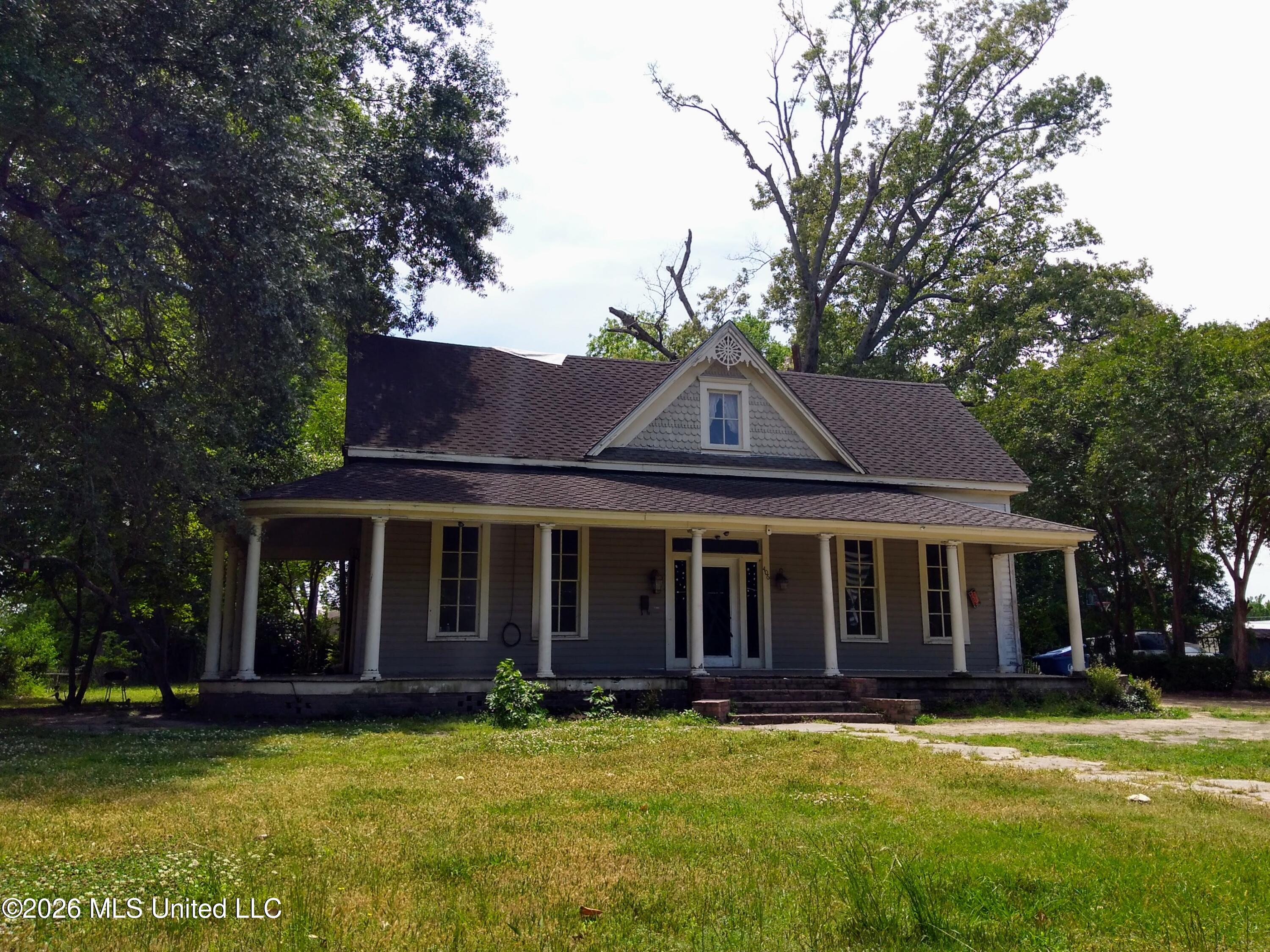 406 Main Street Property Photo 1