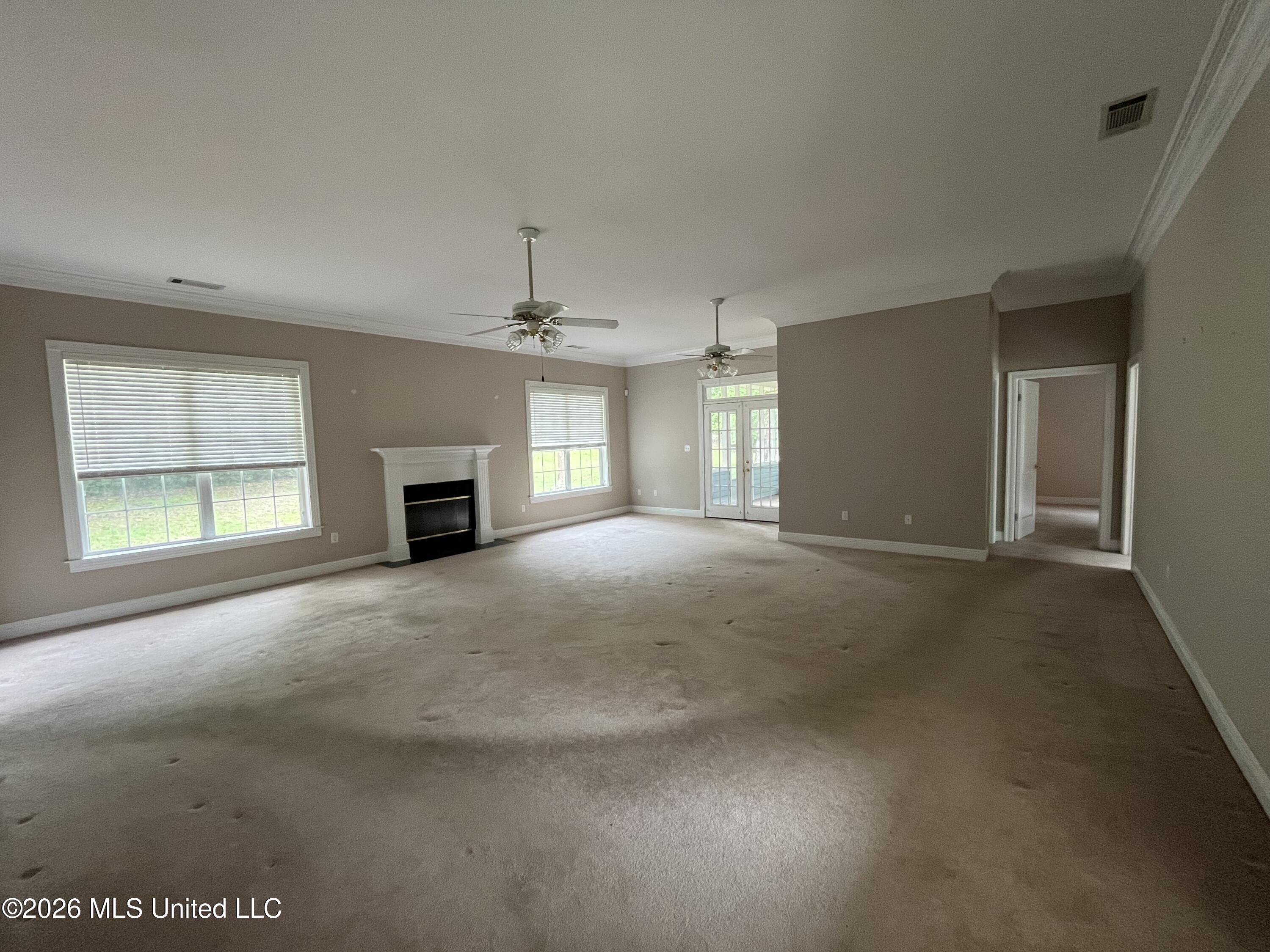 82 N Hill Drive Property Photo 2