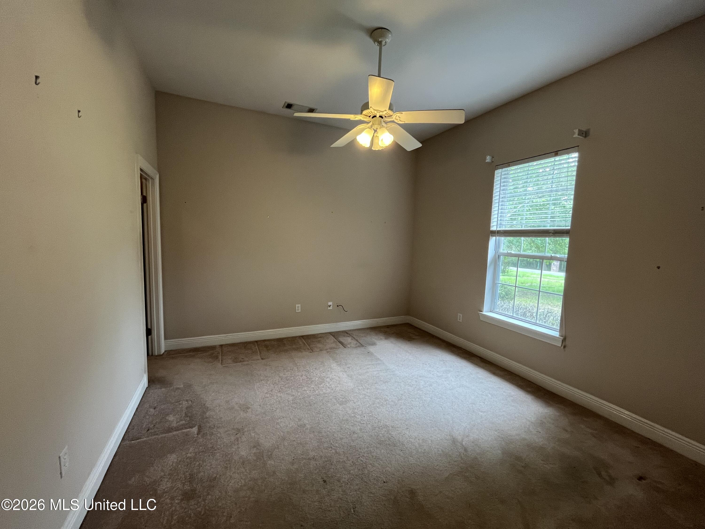 82 N Hill Drive Property Photo 11
