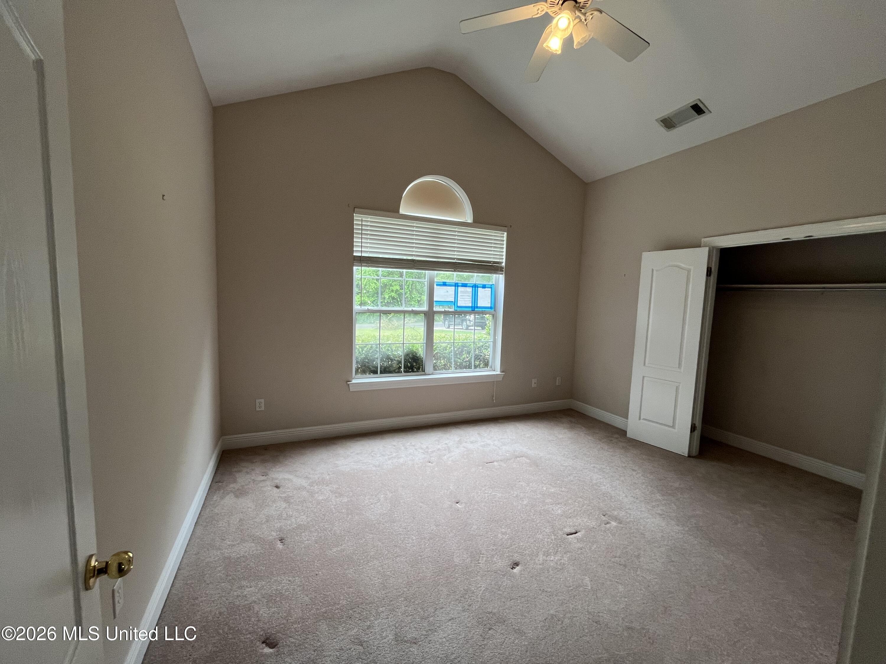 82 N Hill Drive Property Photo 12
