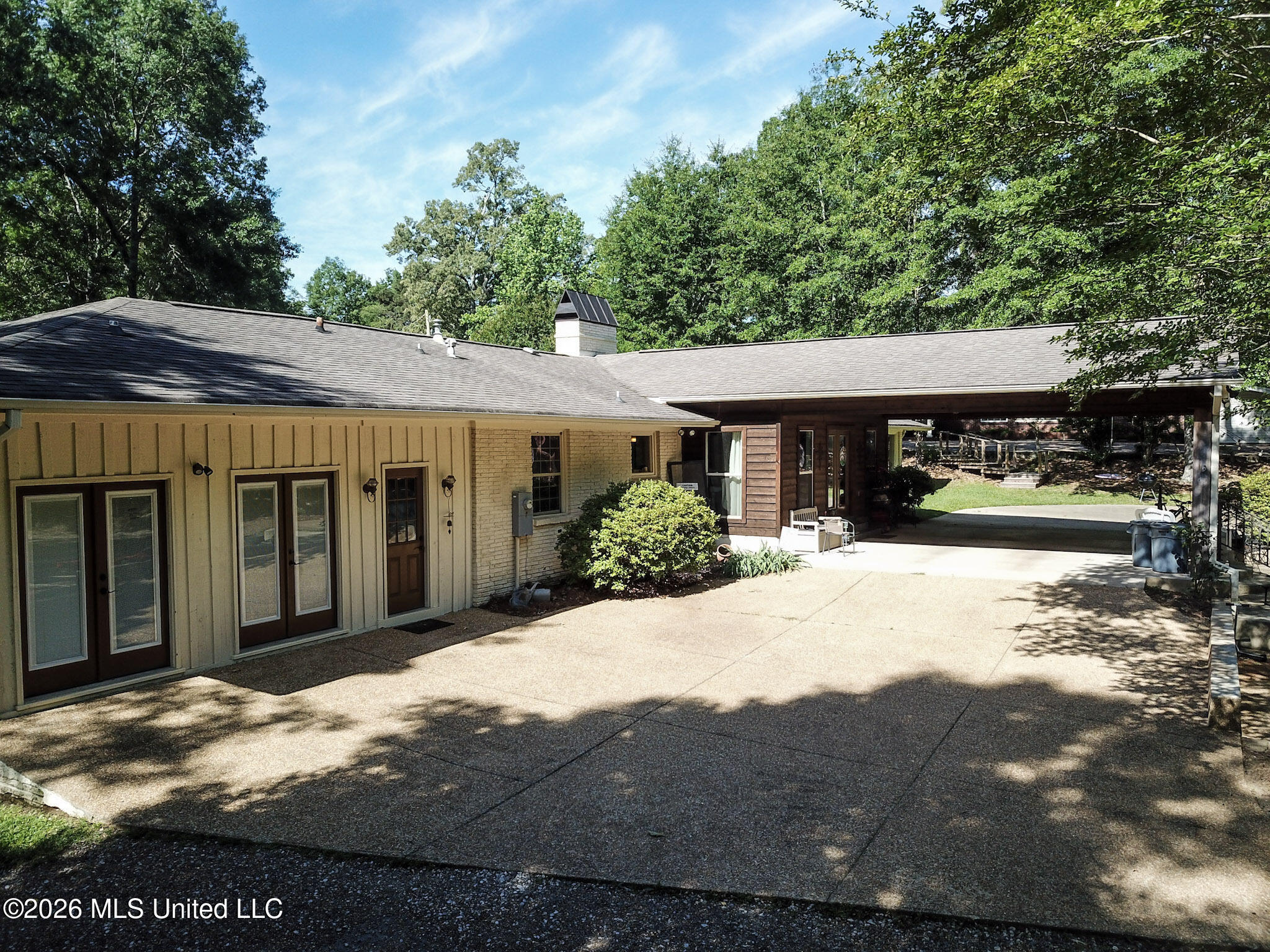 503 E Government Street Property Photo 23