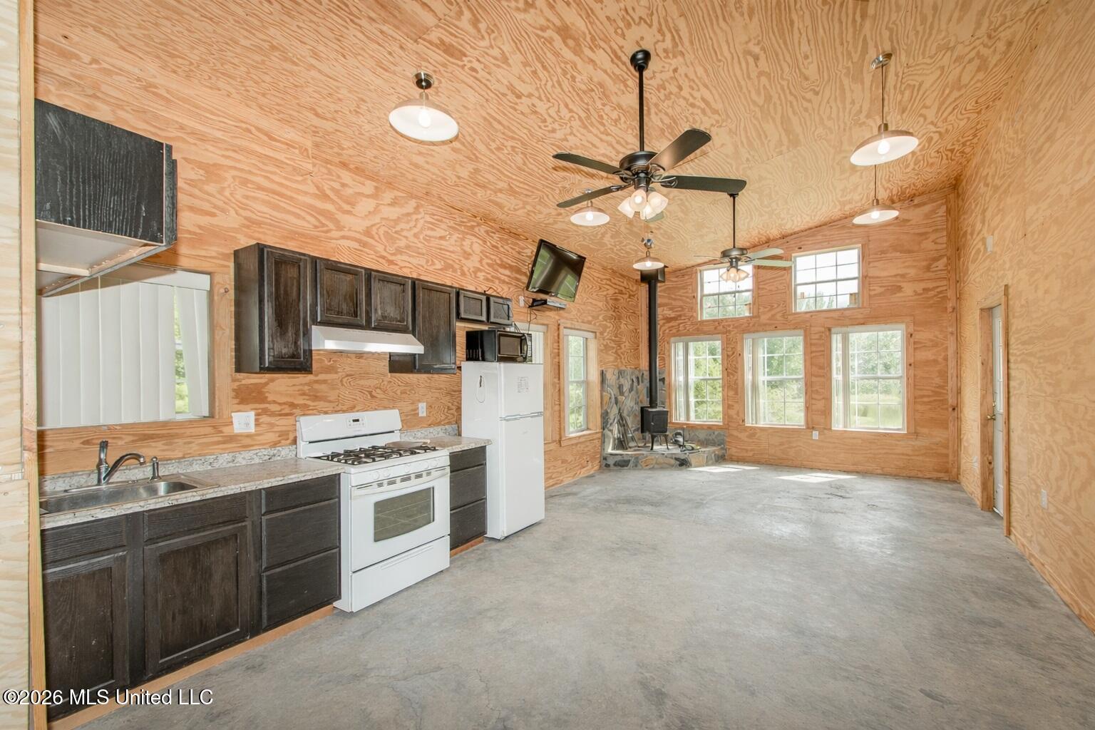 168 Winchester Road Property Photo 9