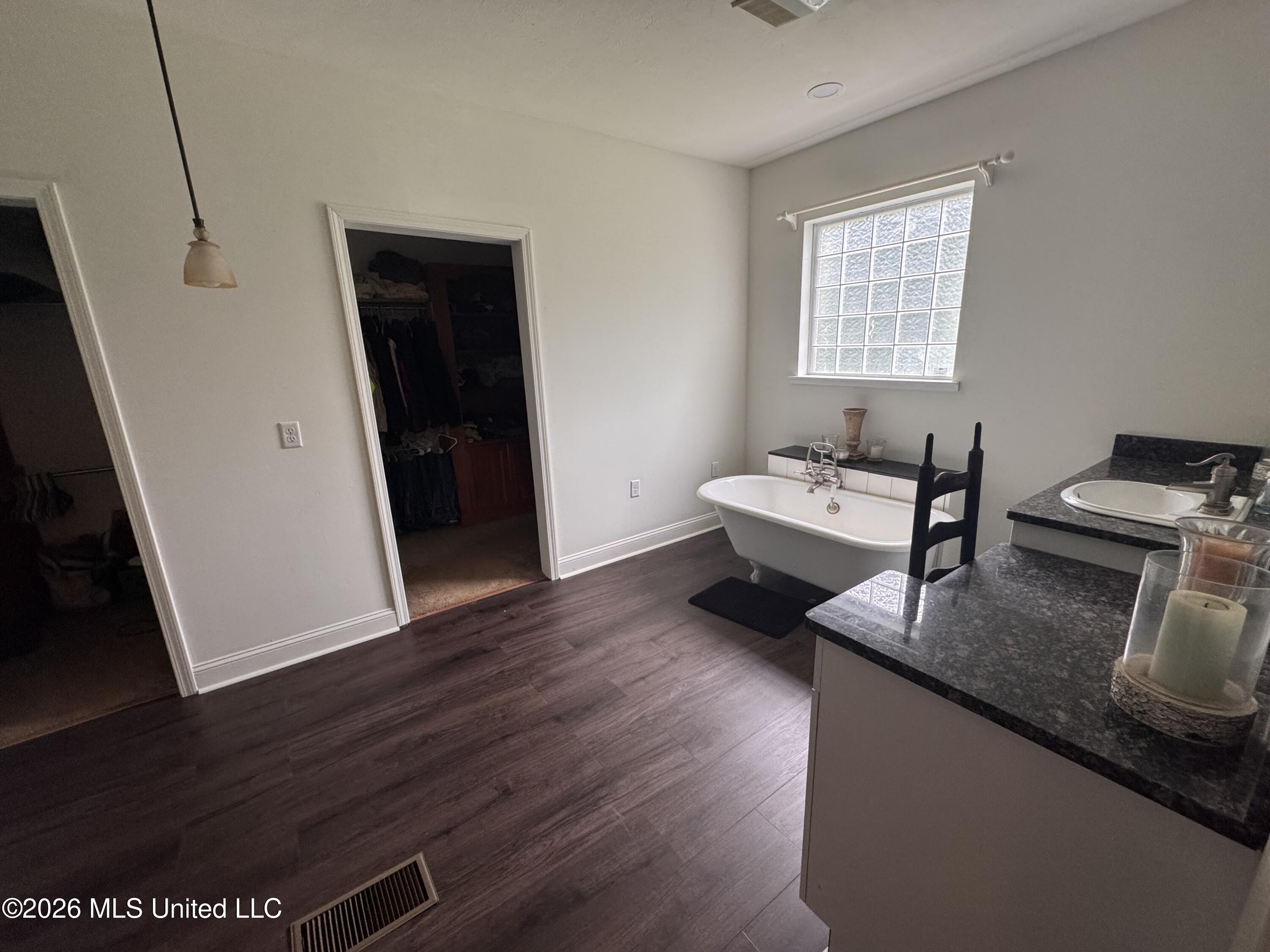 956 Franklin Road Property Photo 40