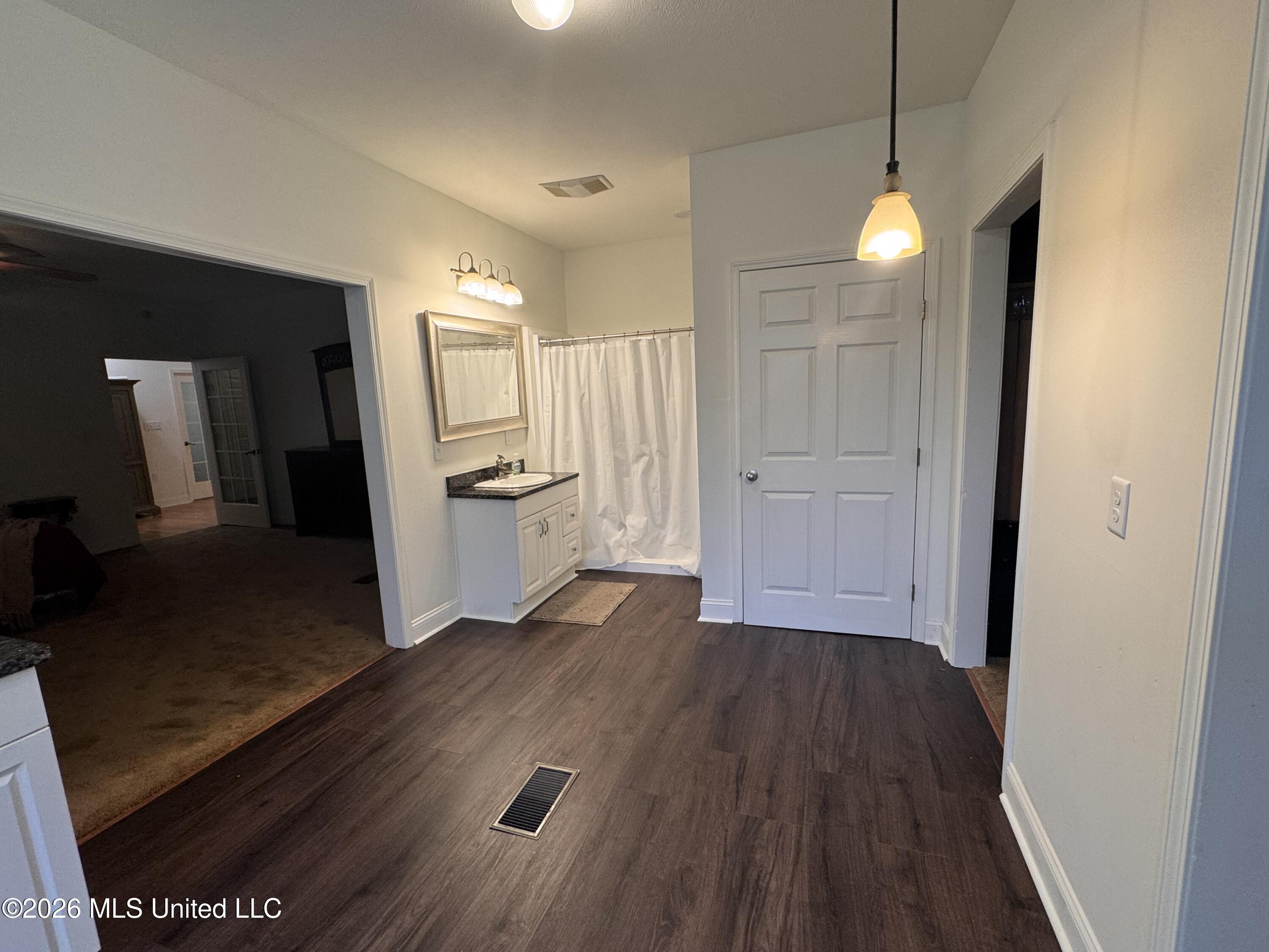 956 Franklin Road Property Photo 43