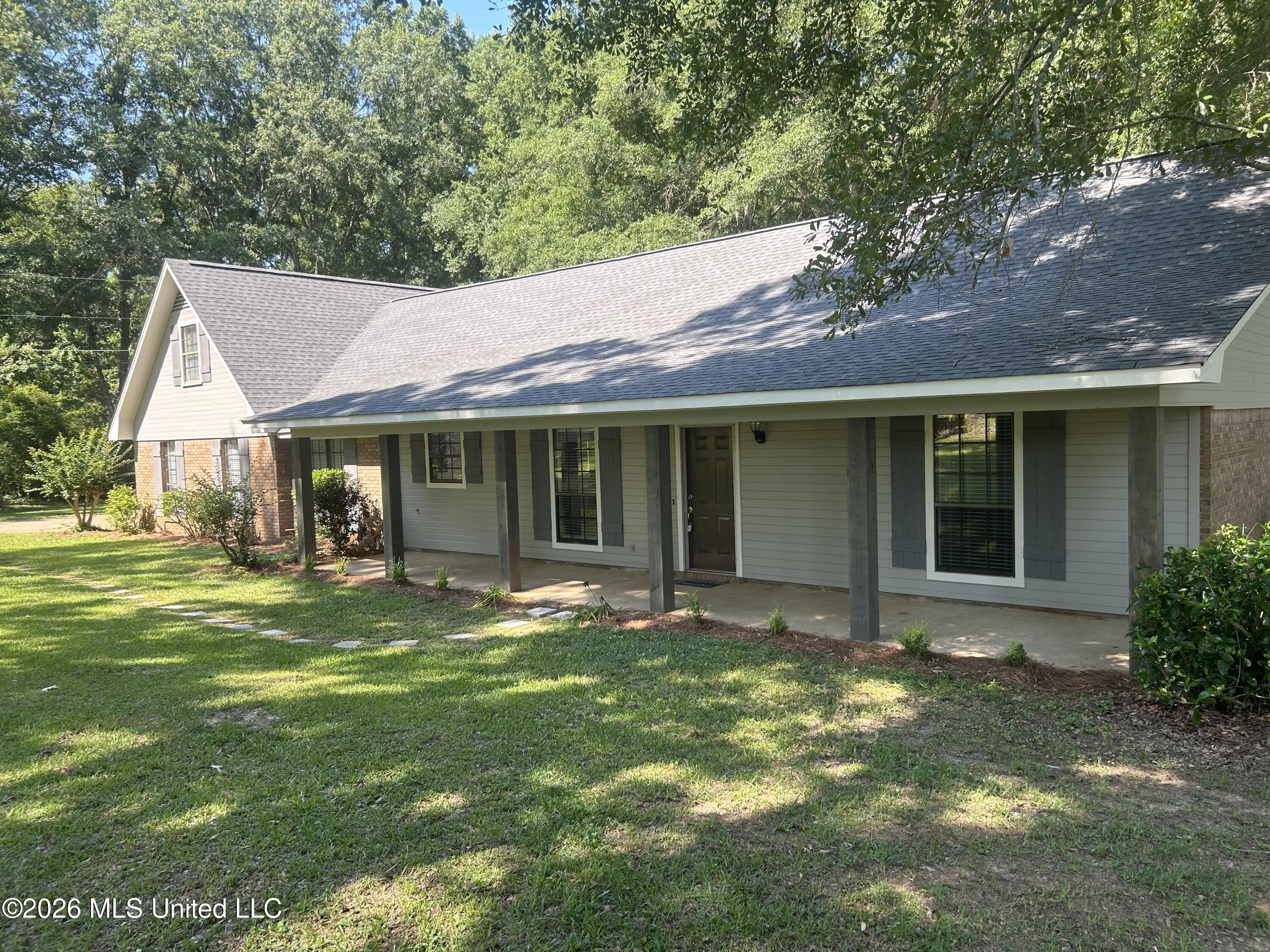 6122 Kaybrook Drive Property Photo 1
