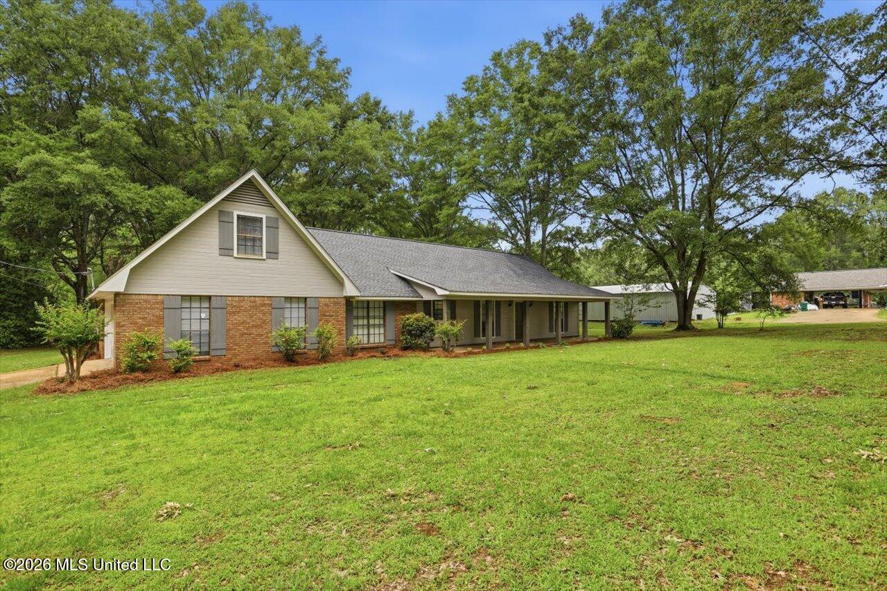 6122 Kaybrook Drive Property Photo 3