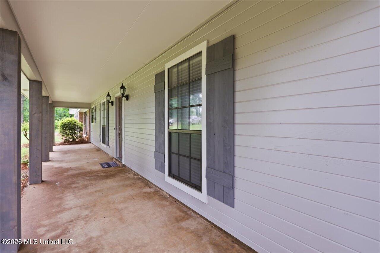 6122 Kaybrook Drive Property Photo 5