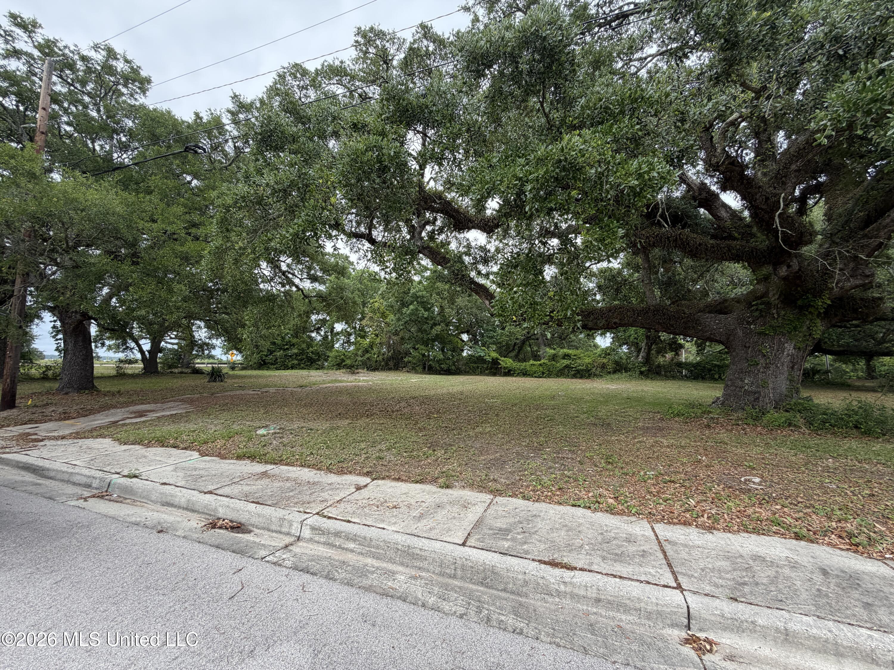 342 Strangi Avenue Property Photo 1