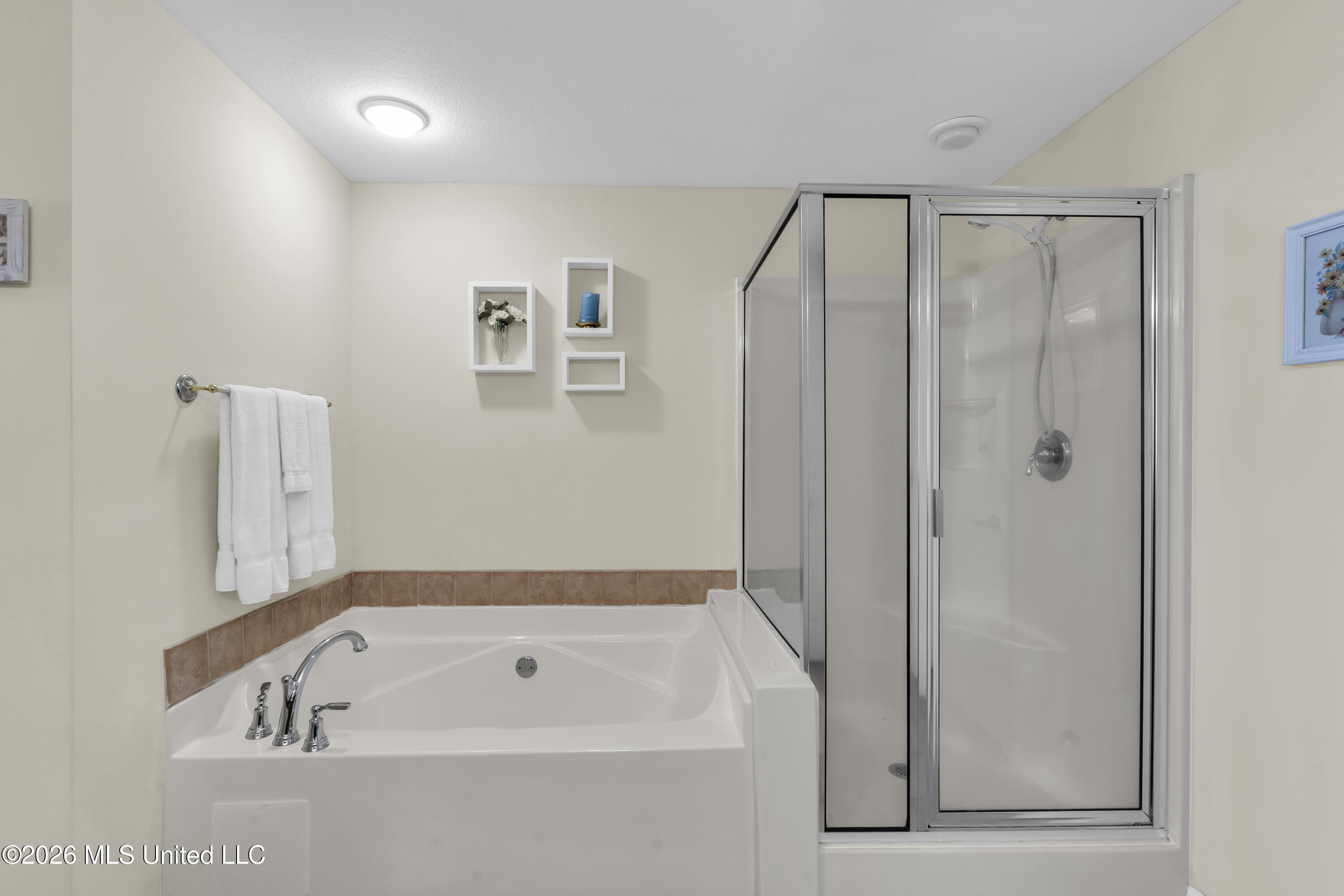 2230 Beach Drive Property Photo 12