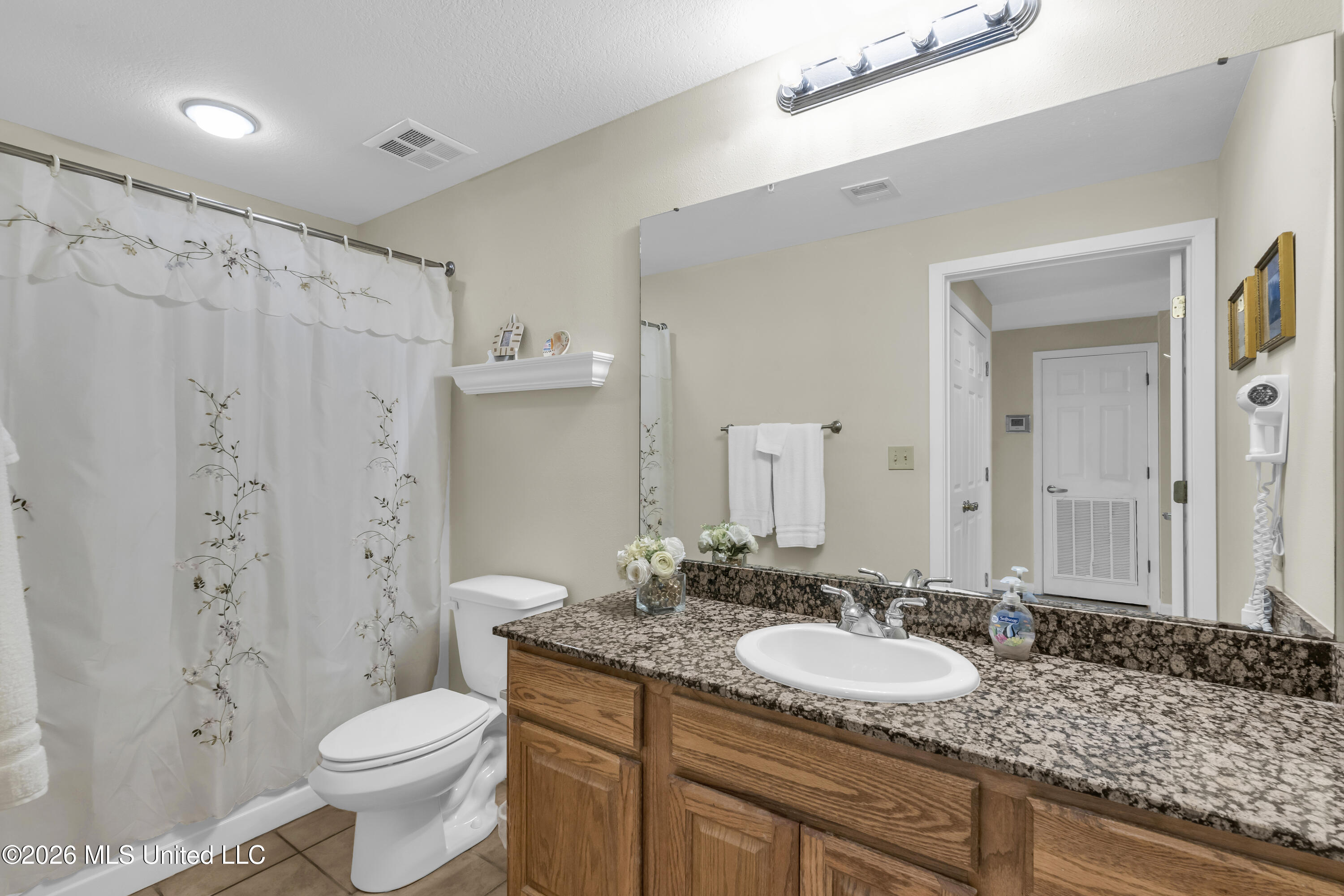 2230 Beach Drive Property Photo 15