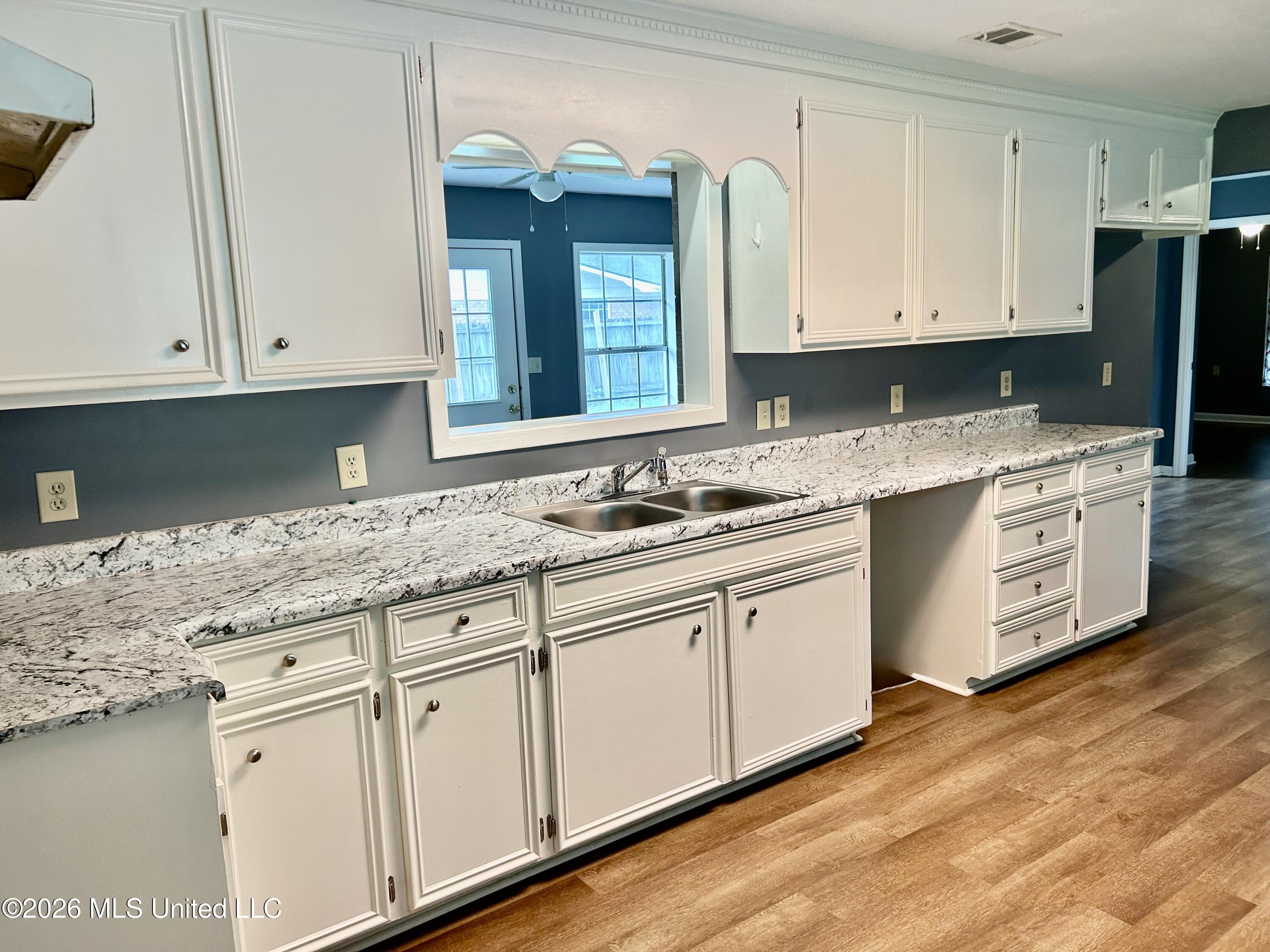 601 Virgil Street Property Photo 9
