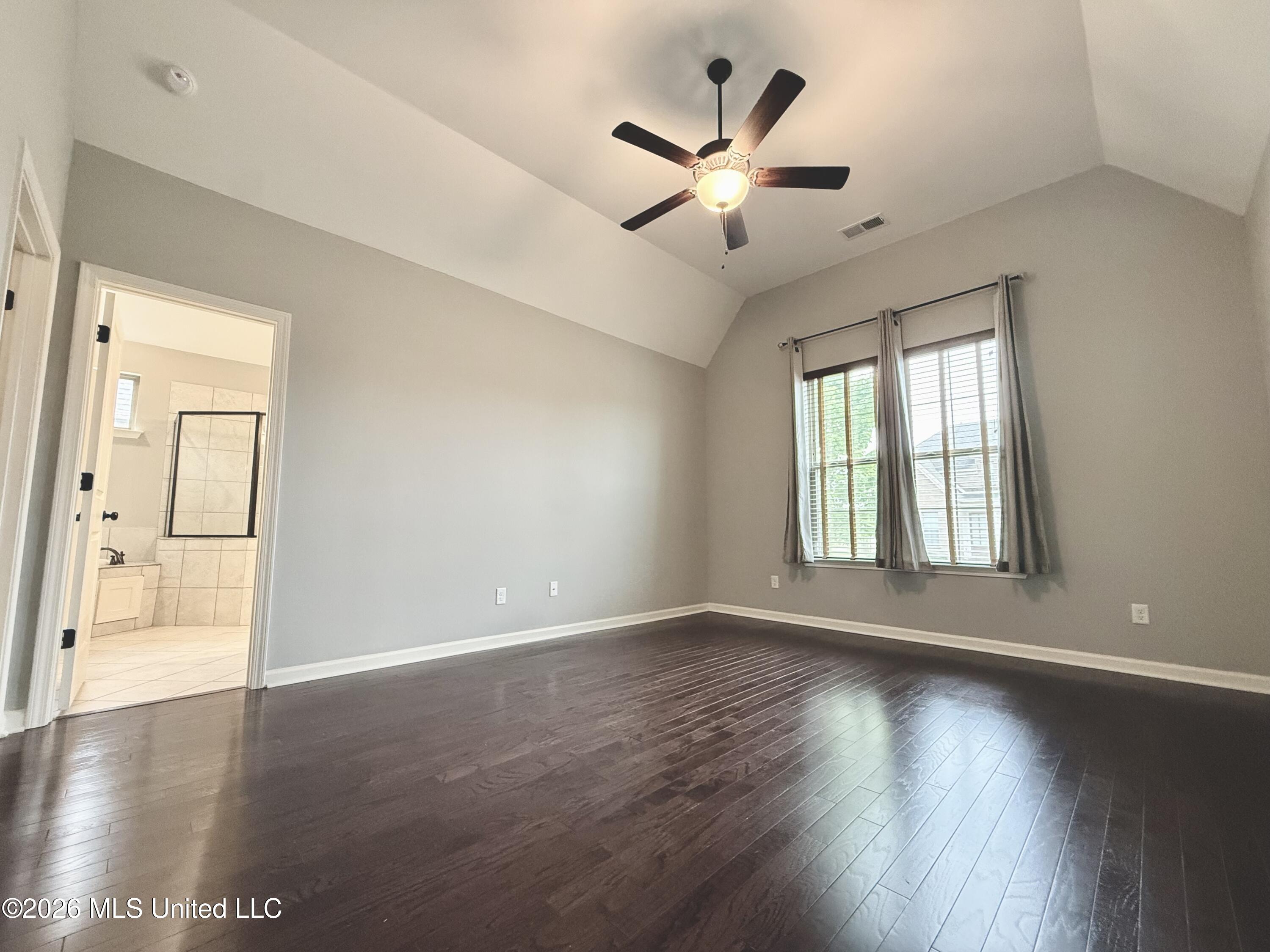 6230 Arlington Lane Property Photo 7