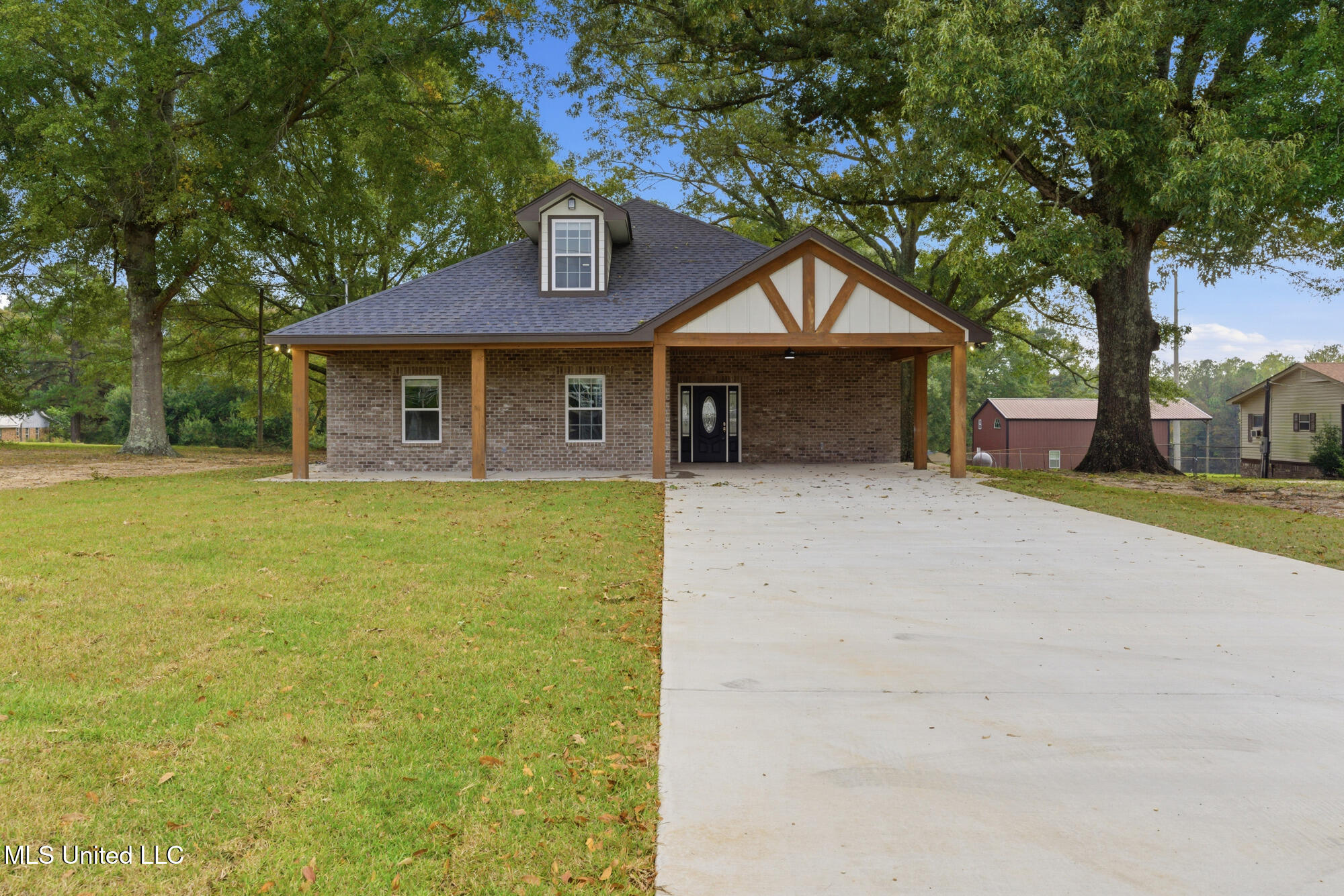 596 Cole Road Property Photo 1