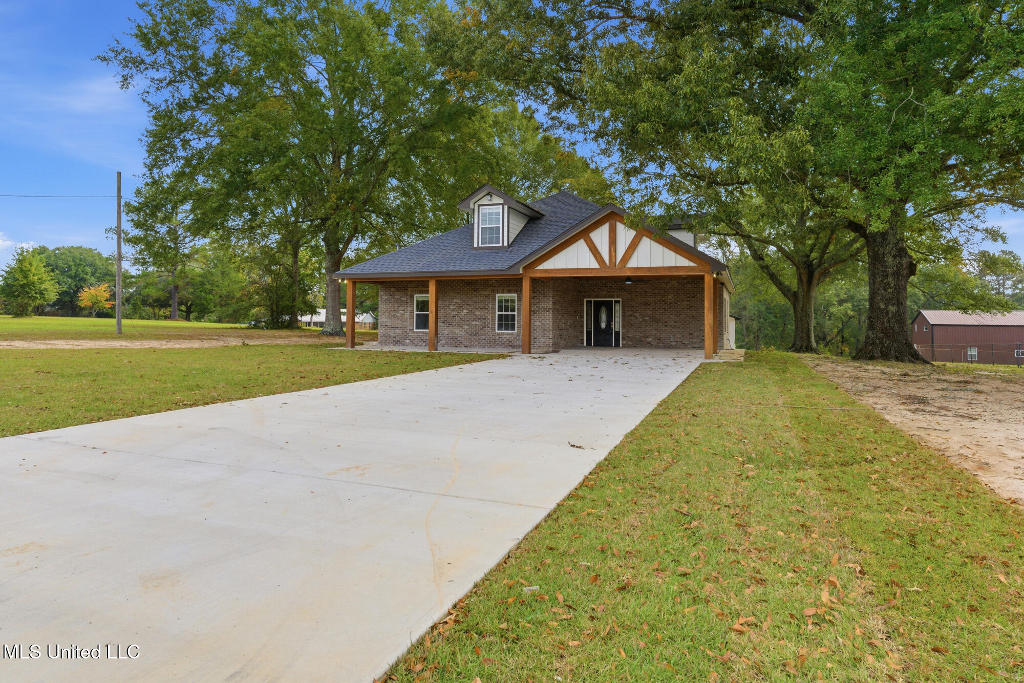 596 Cole Road Property Photo 2