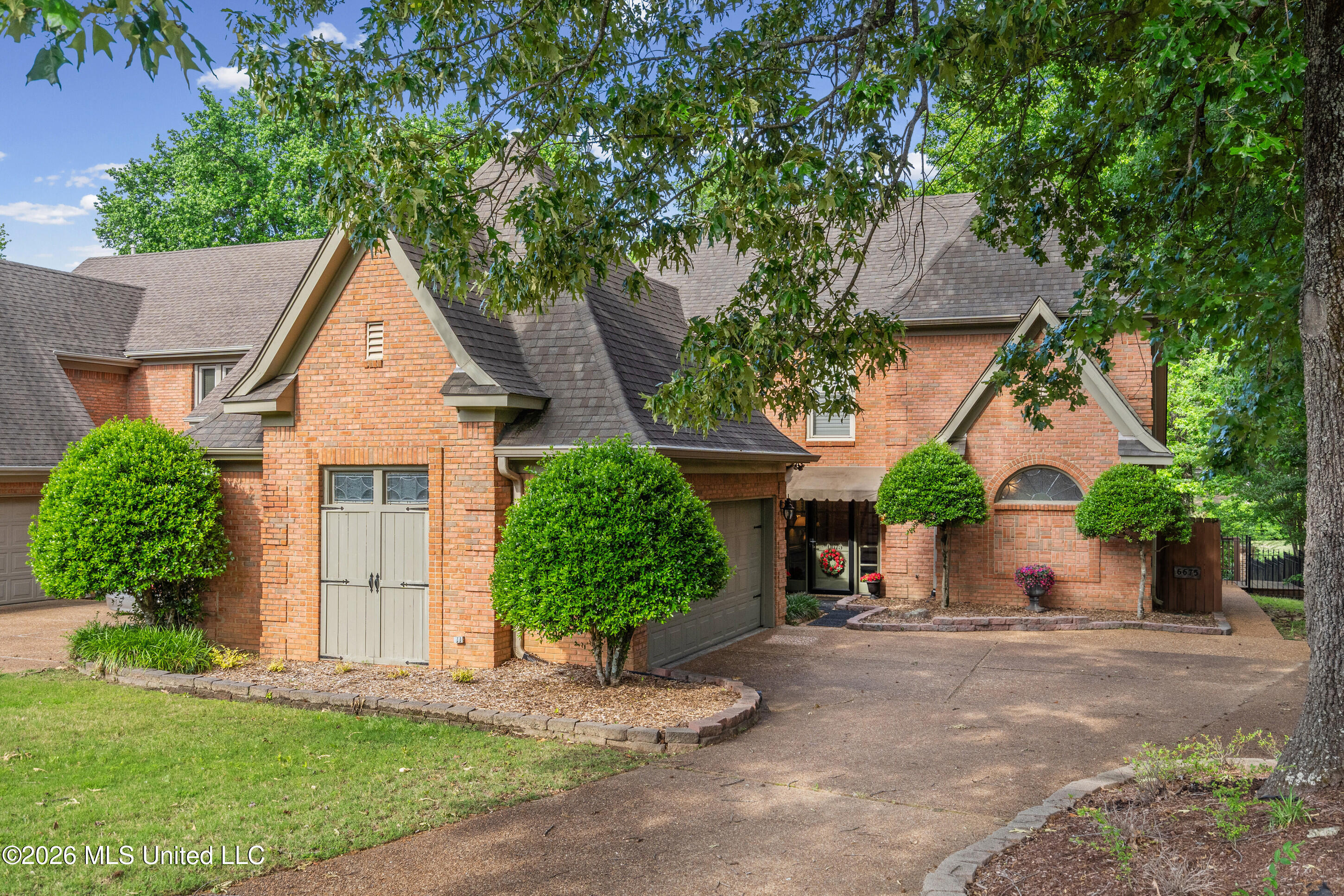 6675 Masters Drive Property Photo 2