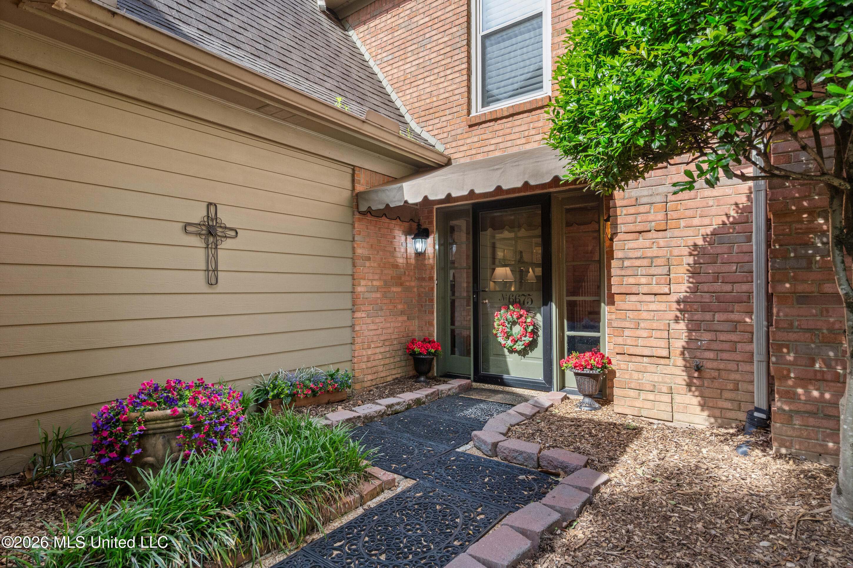 6675 Masters Drive Property Photo 3