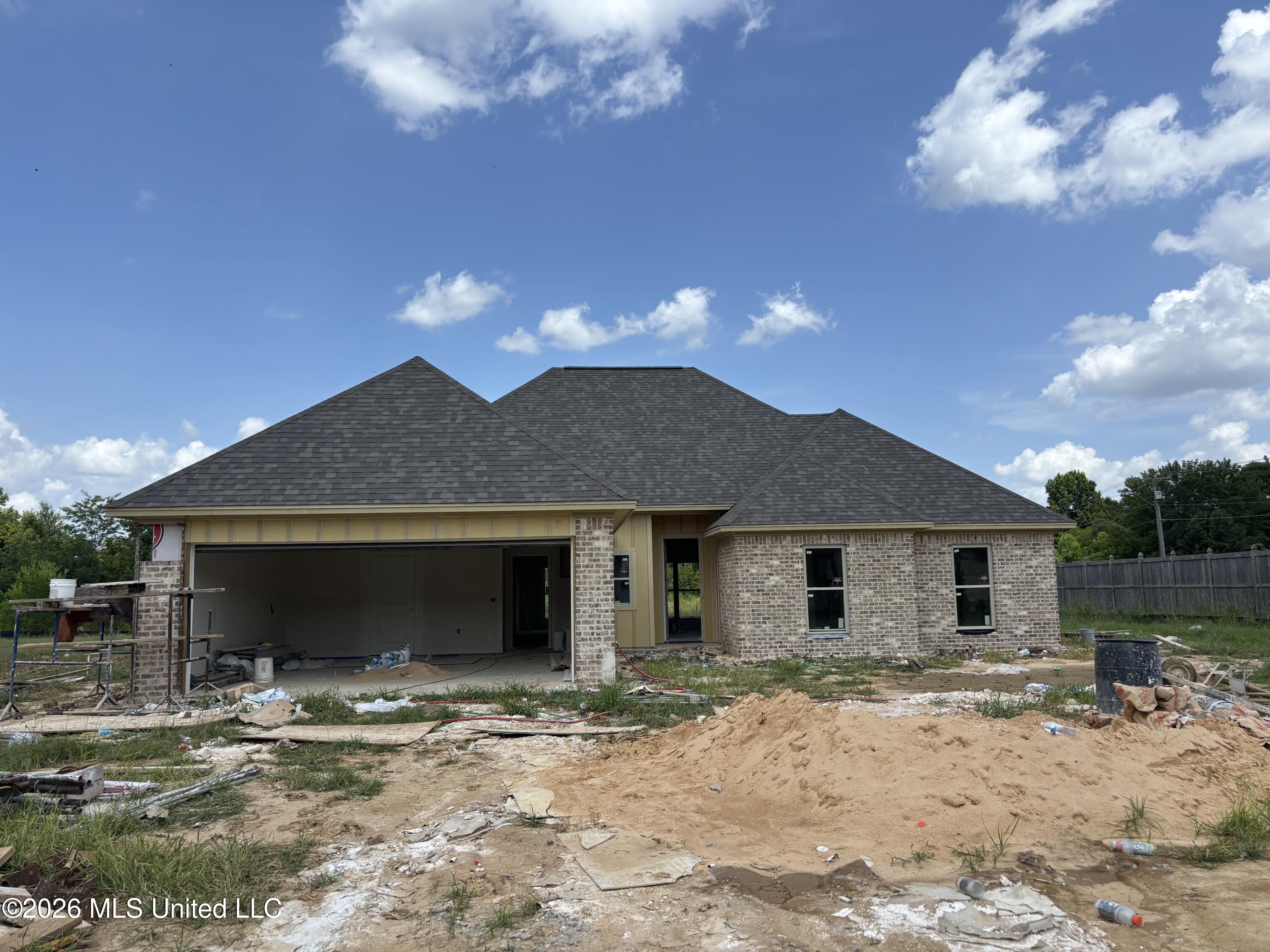 100 Trace Pointe Place Property Photo 1
